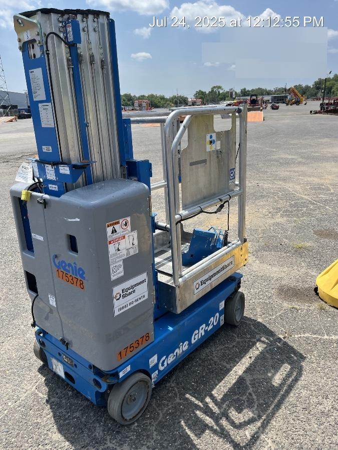 2021 GENIE GR-20