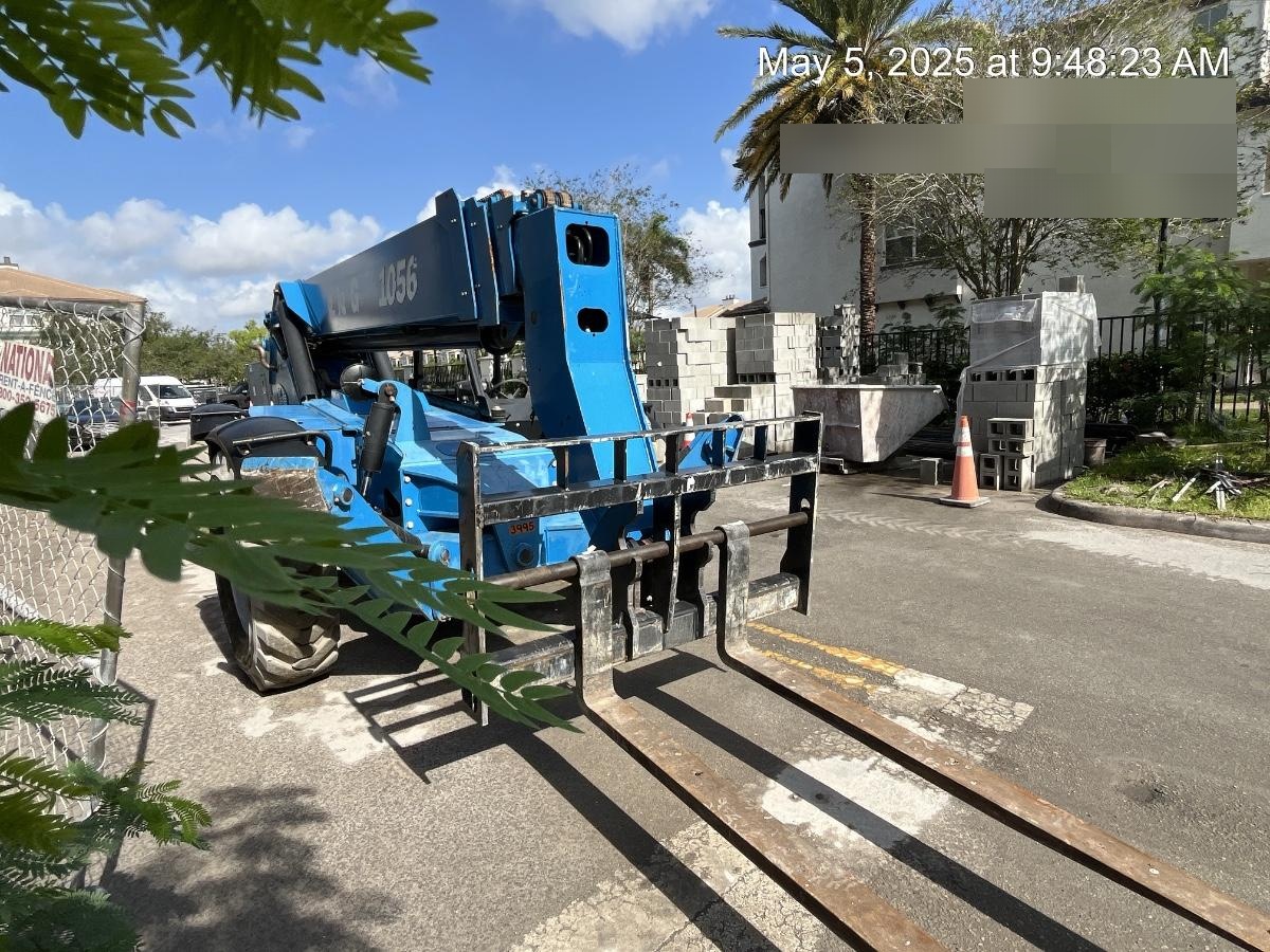 2017 GENIE GTH-1056