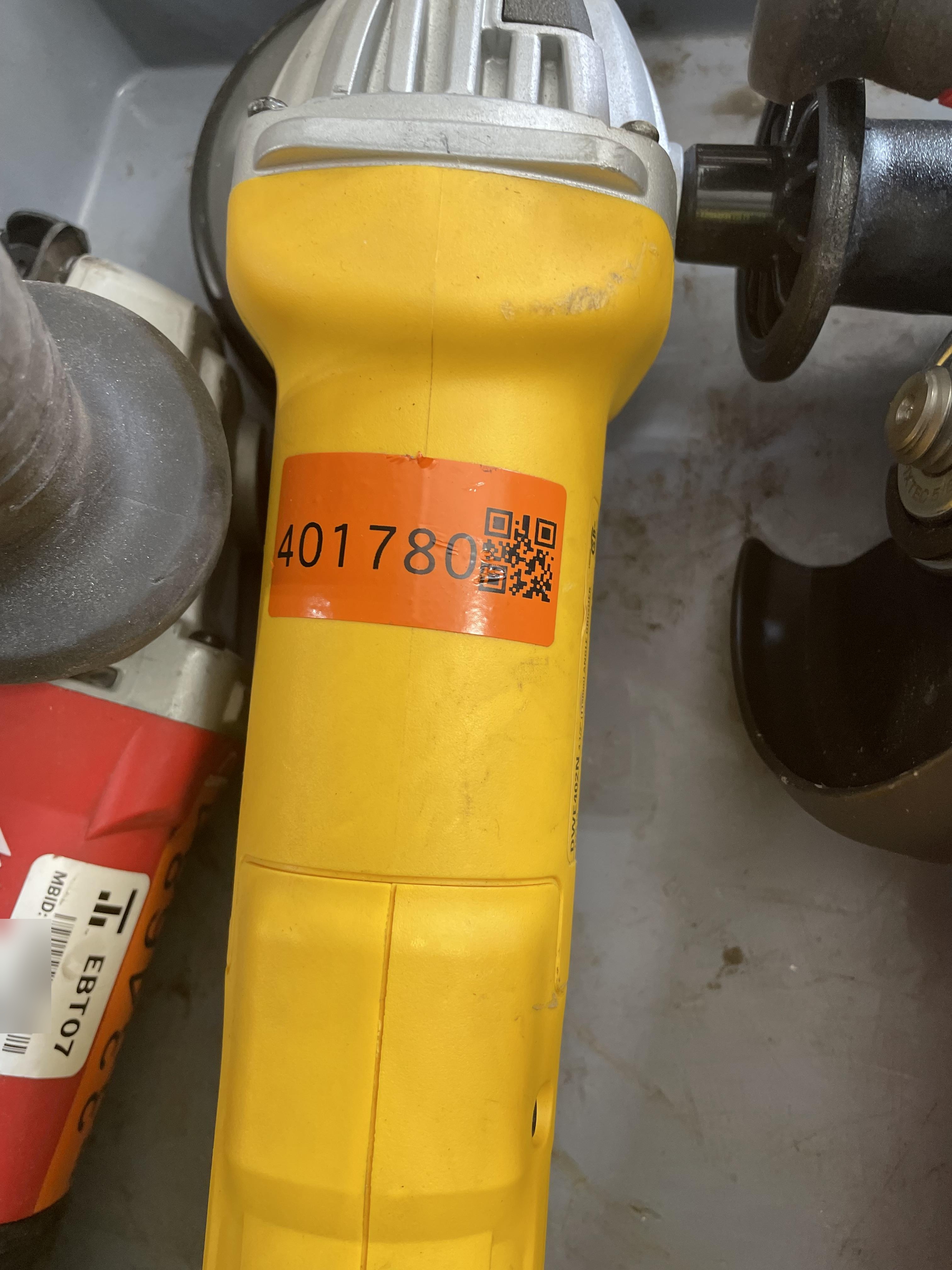 2024 DEWALT DWE402N