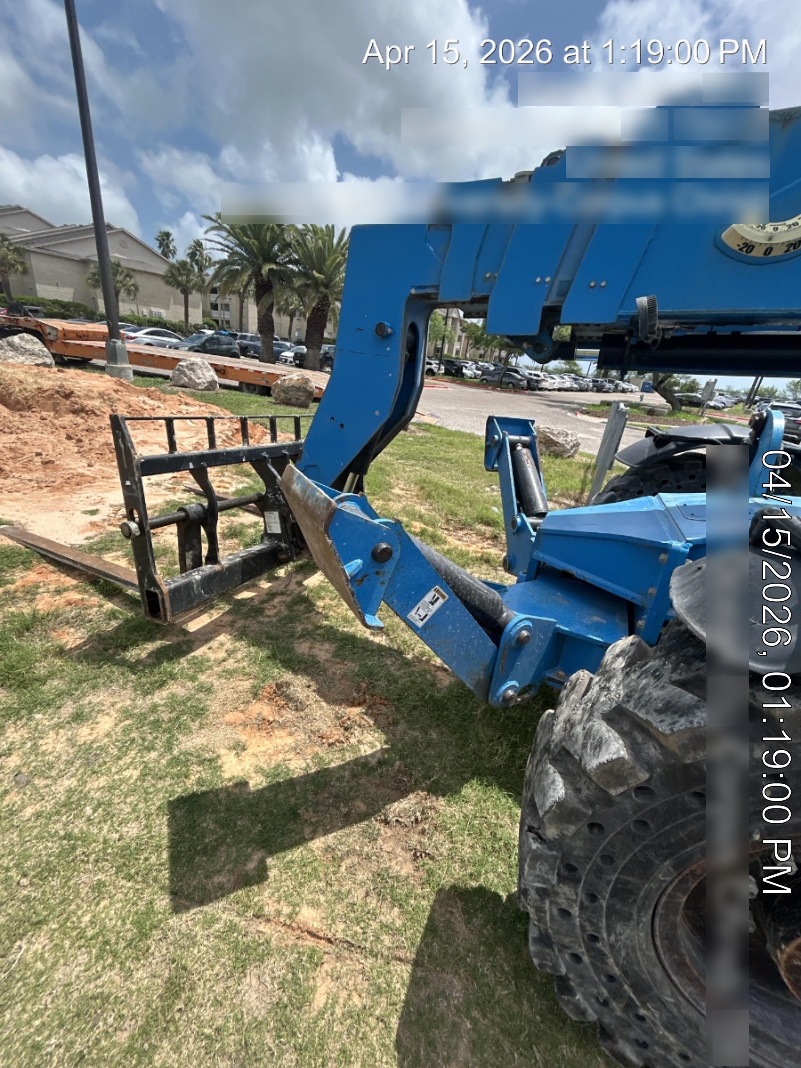 2017 GENIE GTH-1056