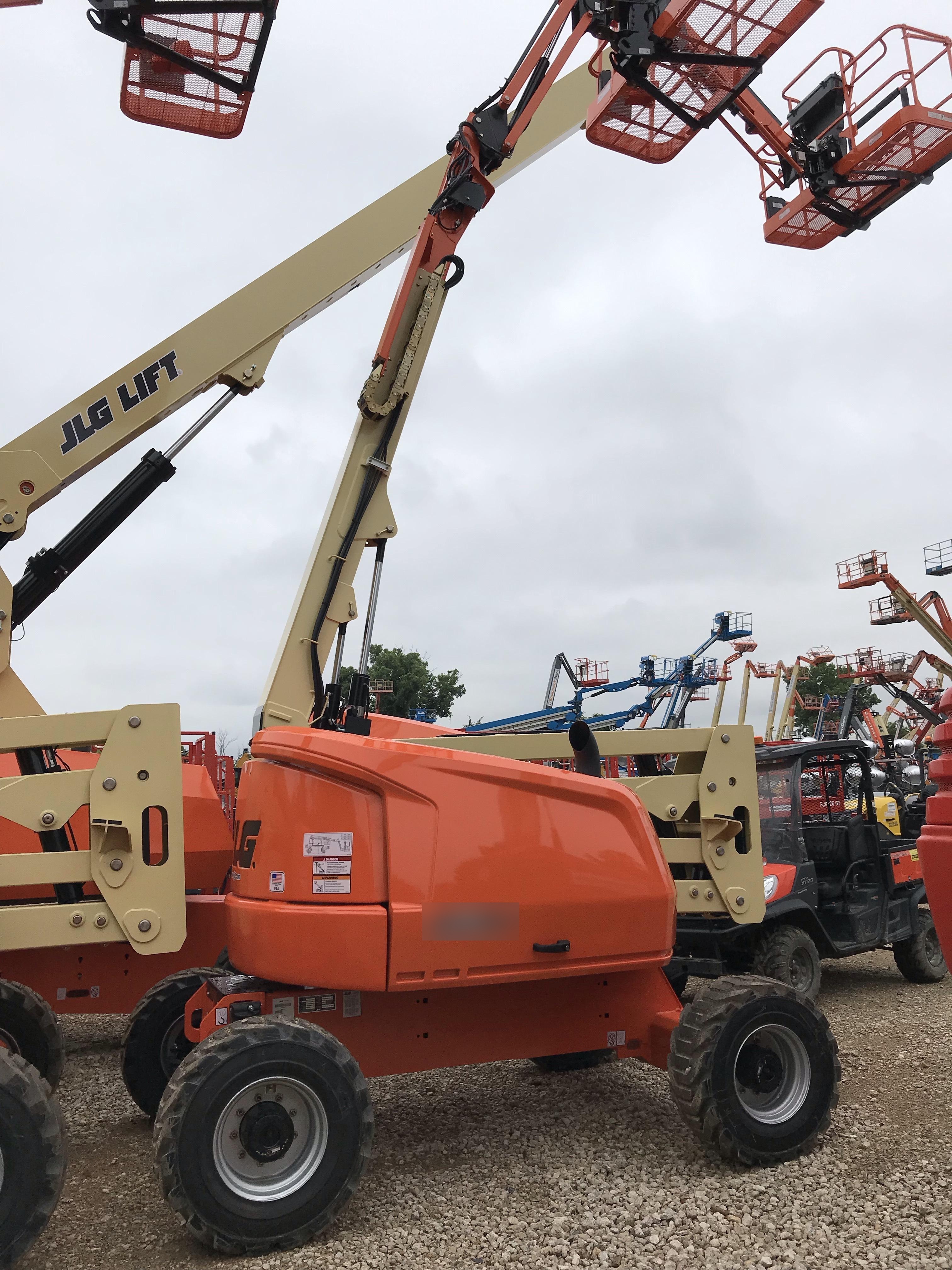 2019 JLG 450AJ