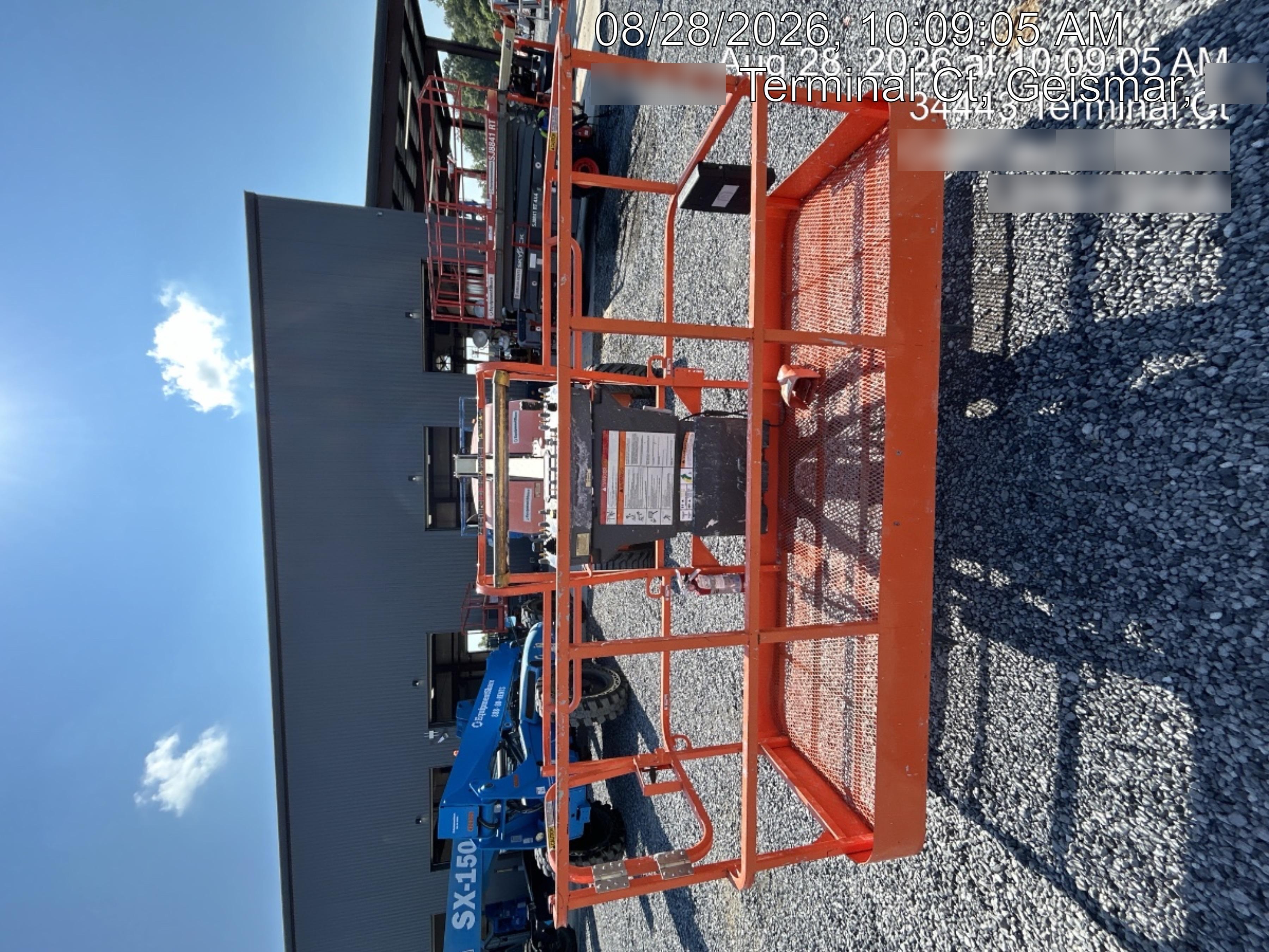 2019 JLG 400S
