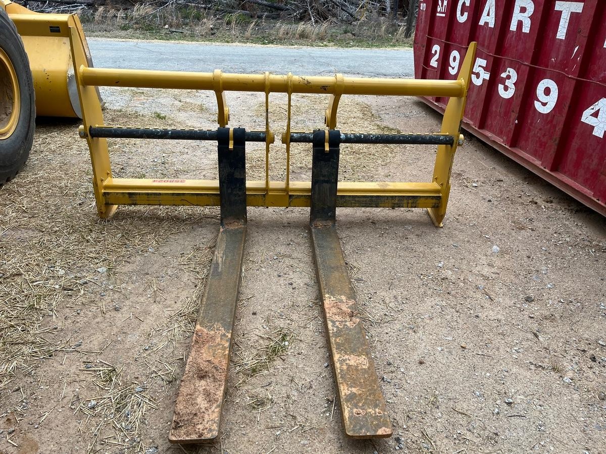 2022 SOLESBEE 96" Loader Fork Carriage - Solesbee