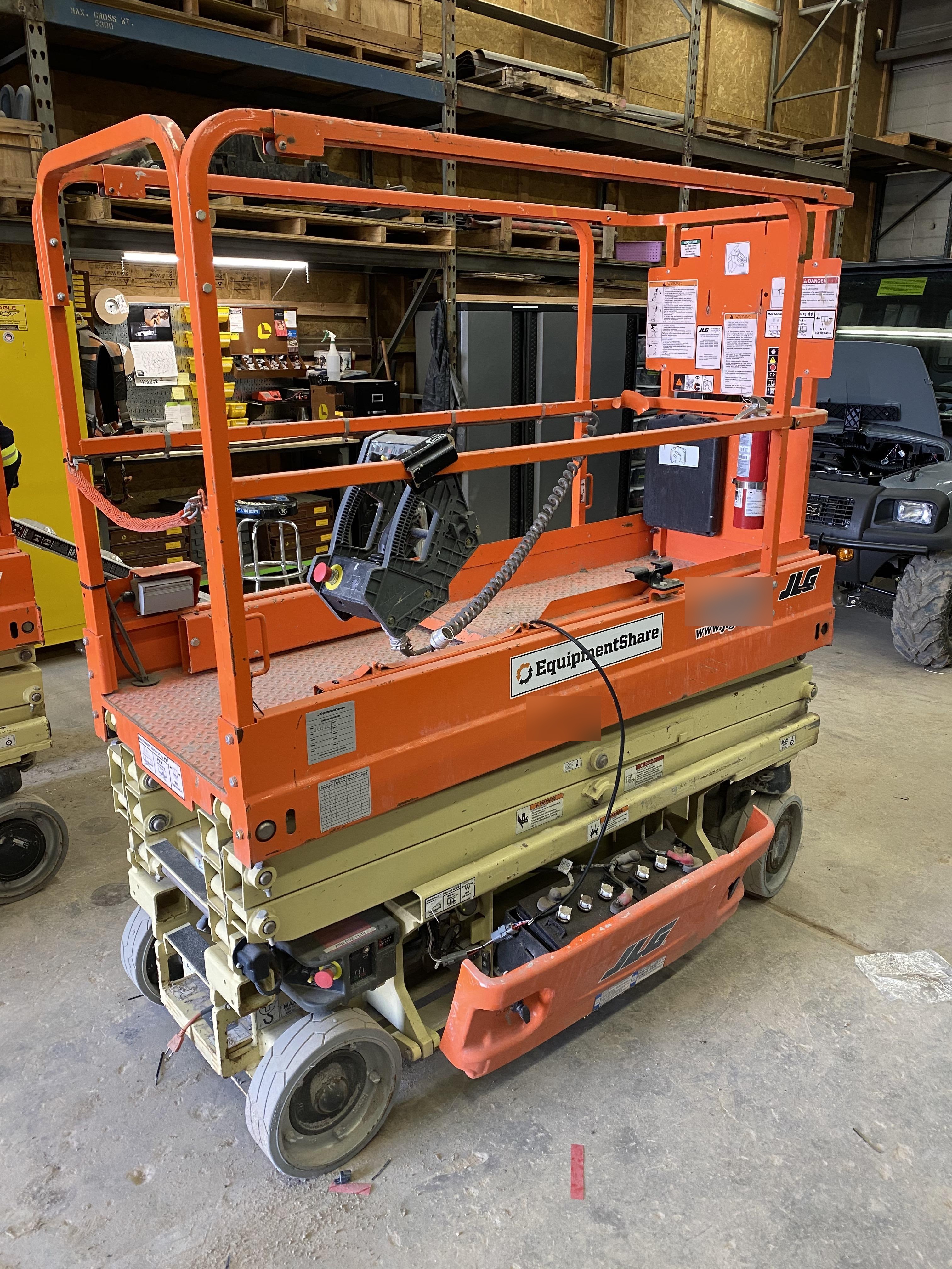 2016 JLG 1930ES