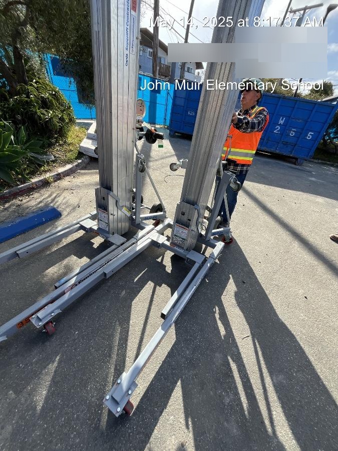2023 GENIE SLC-24