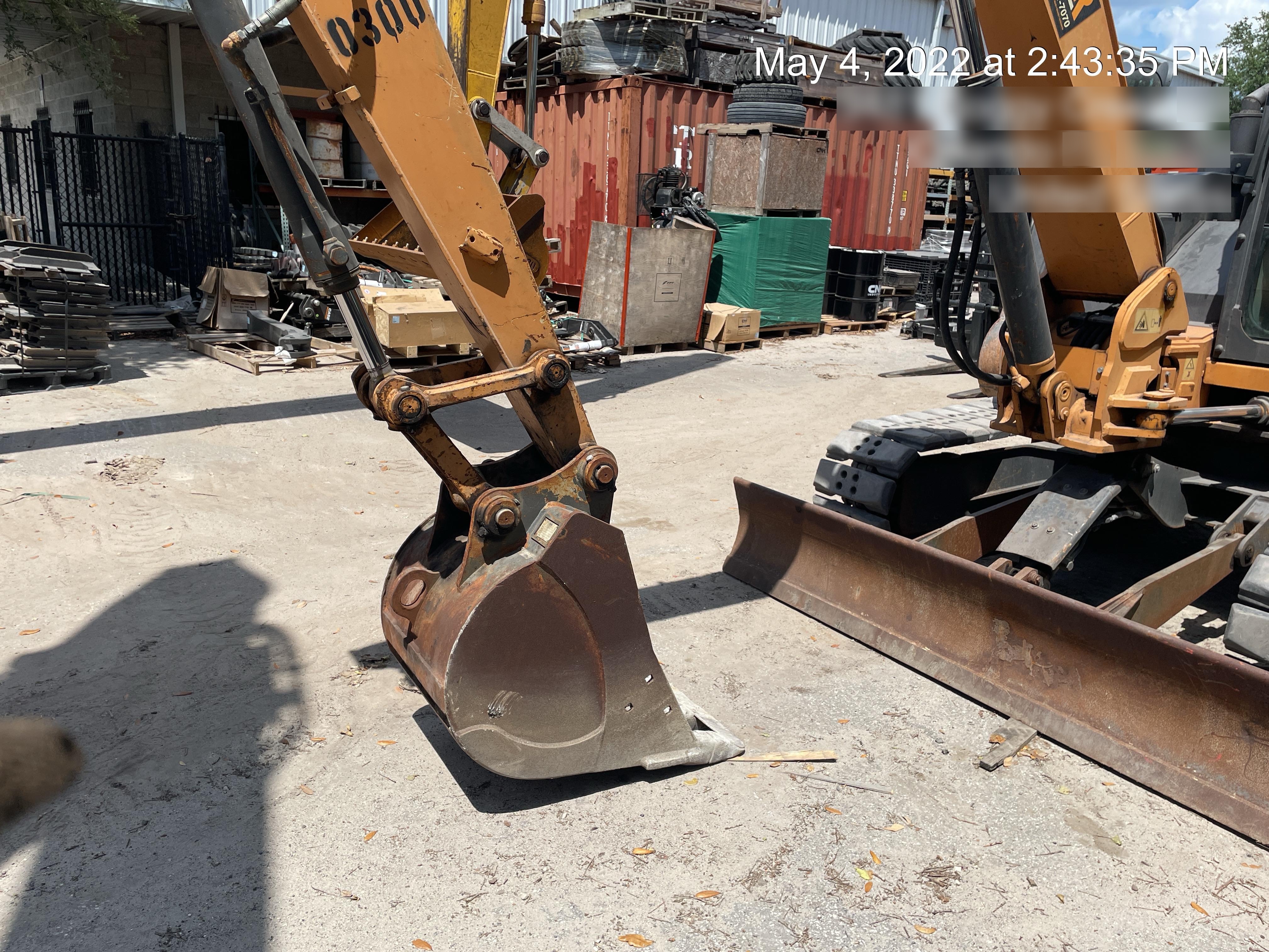 2015 CASE 24" Bucket - Case