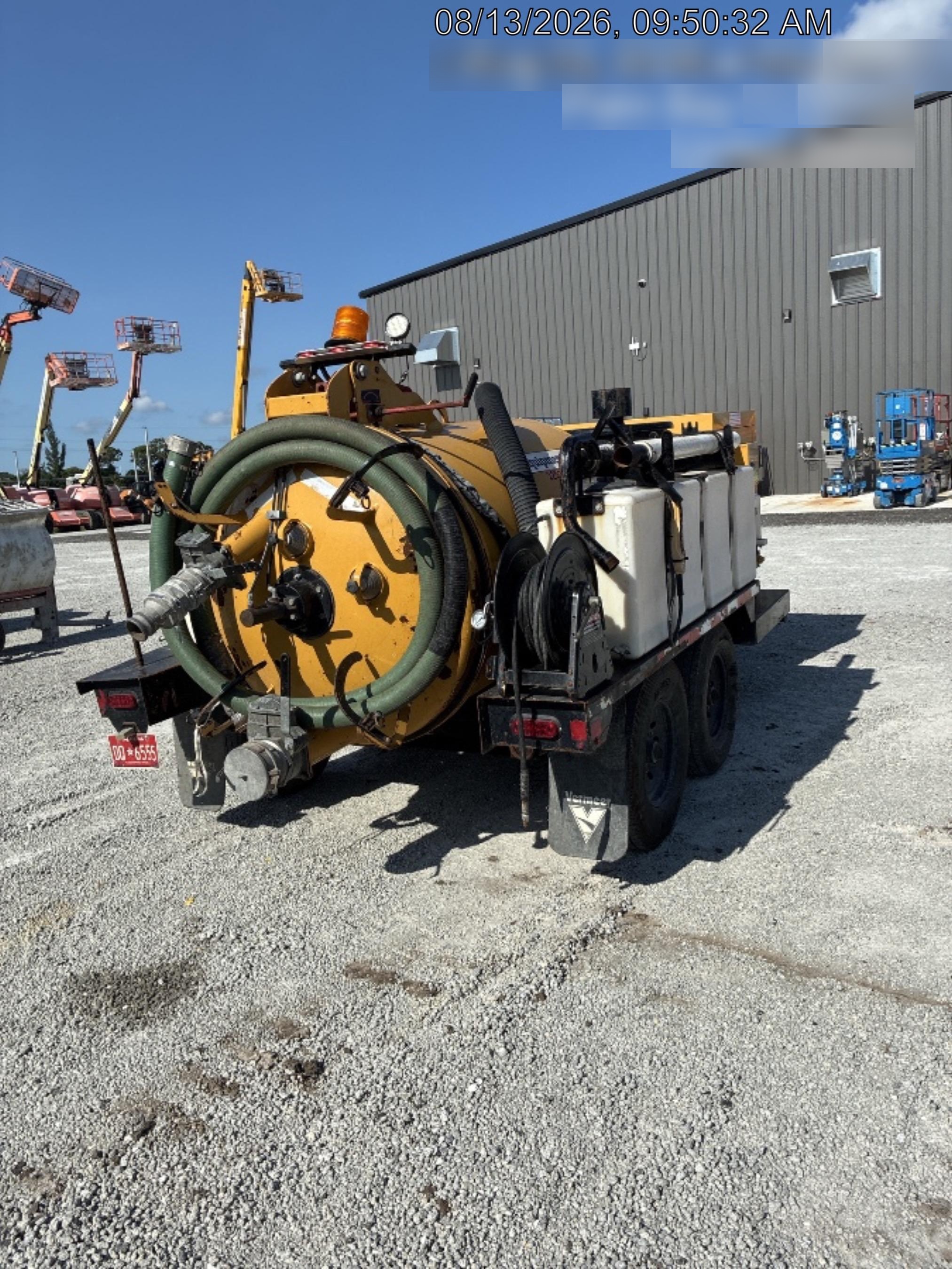 2022 VAC-TRON LP573XDT
