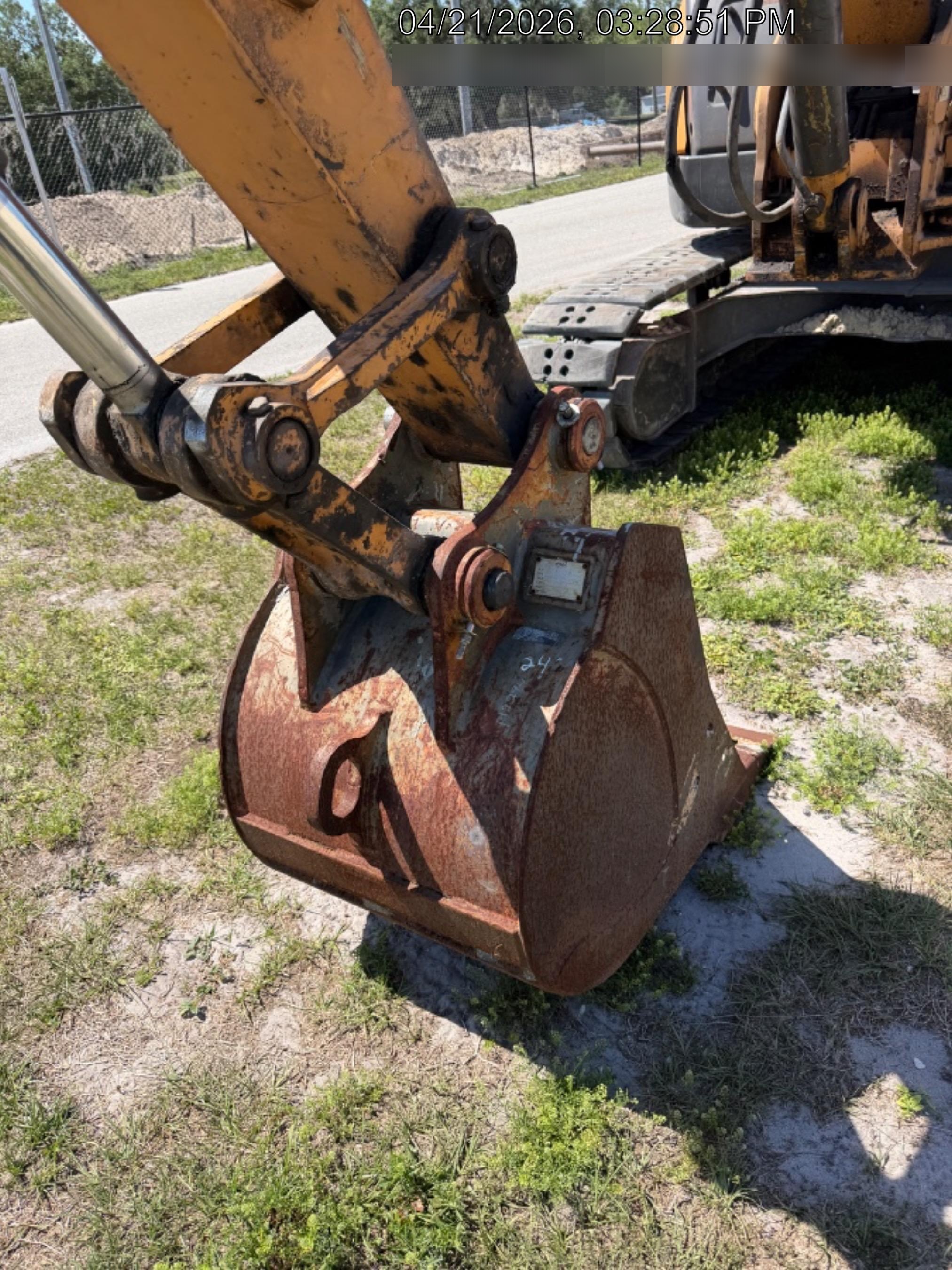 2015 CASE 24" Bucket - Case