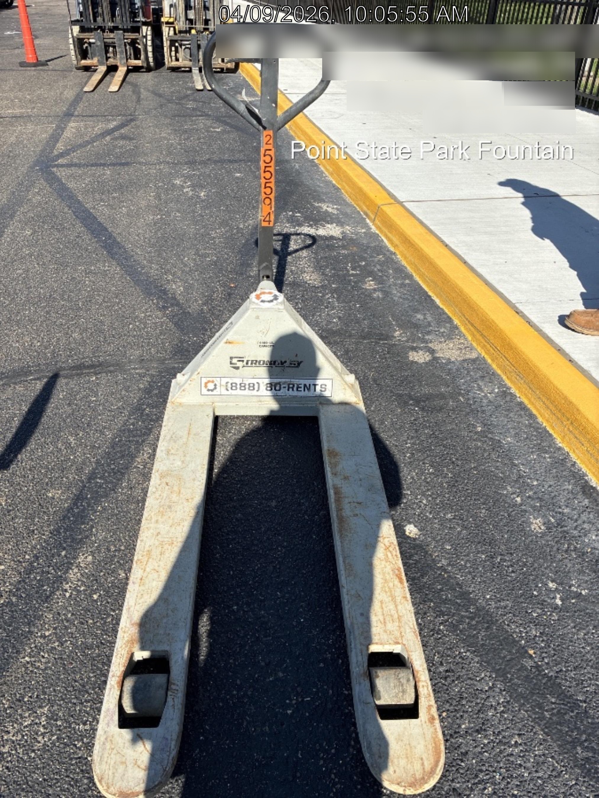 2022 STRONGWAY 4400 lb Pallet Jack