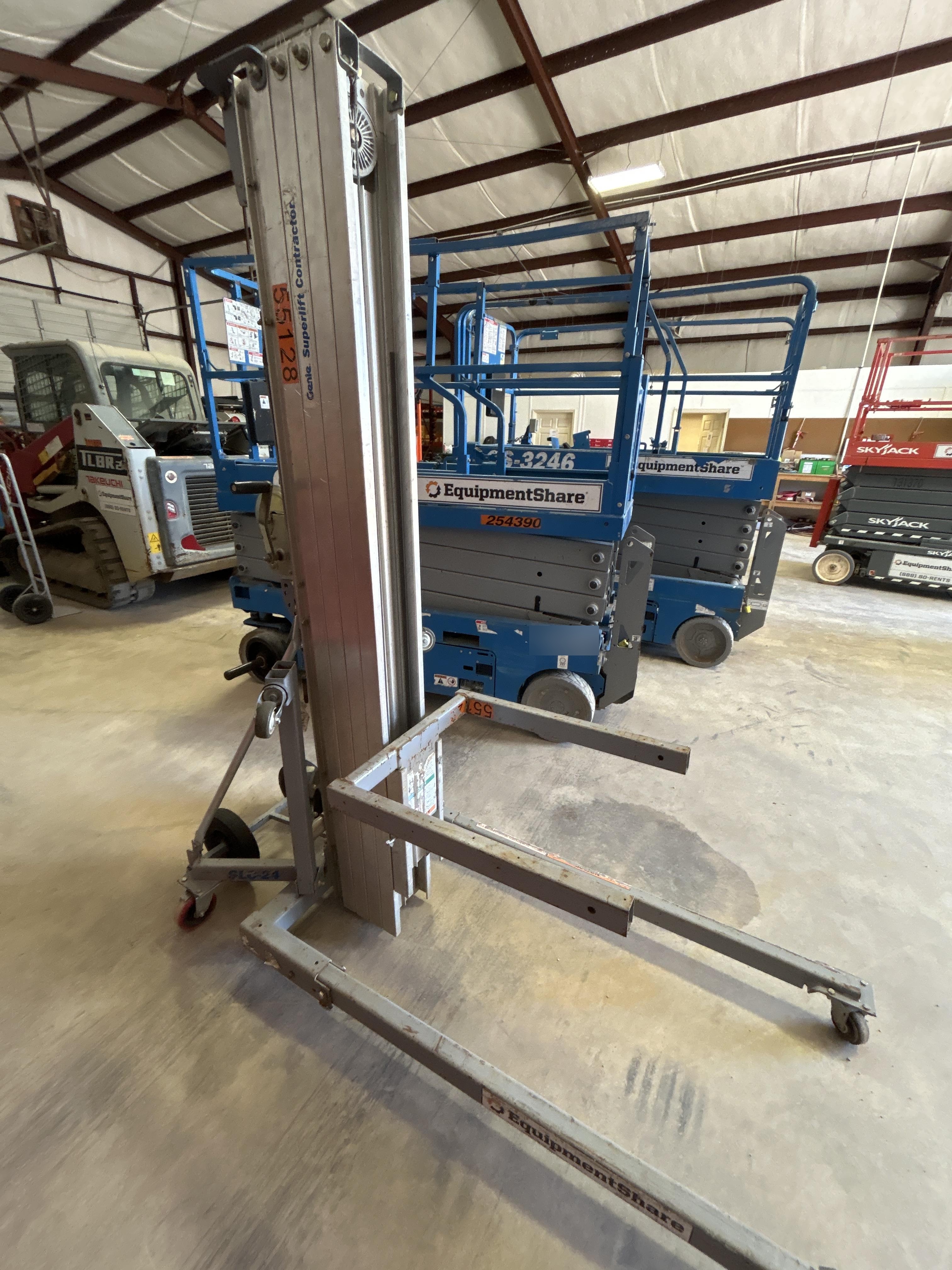 2019 GENIE SLC-24