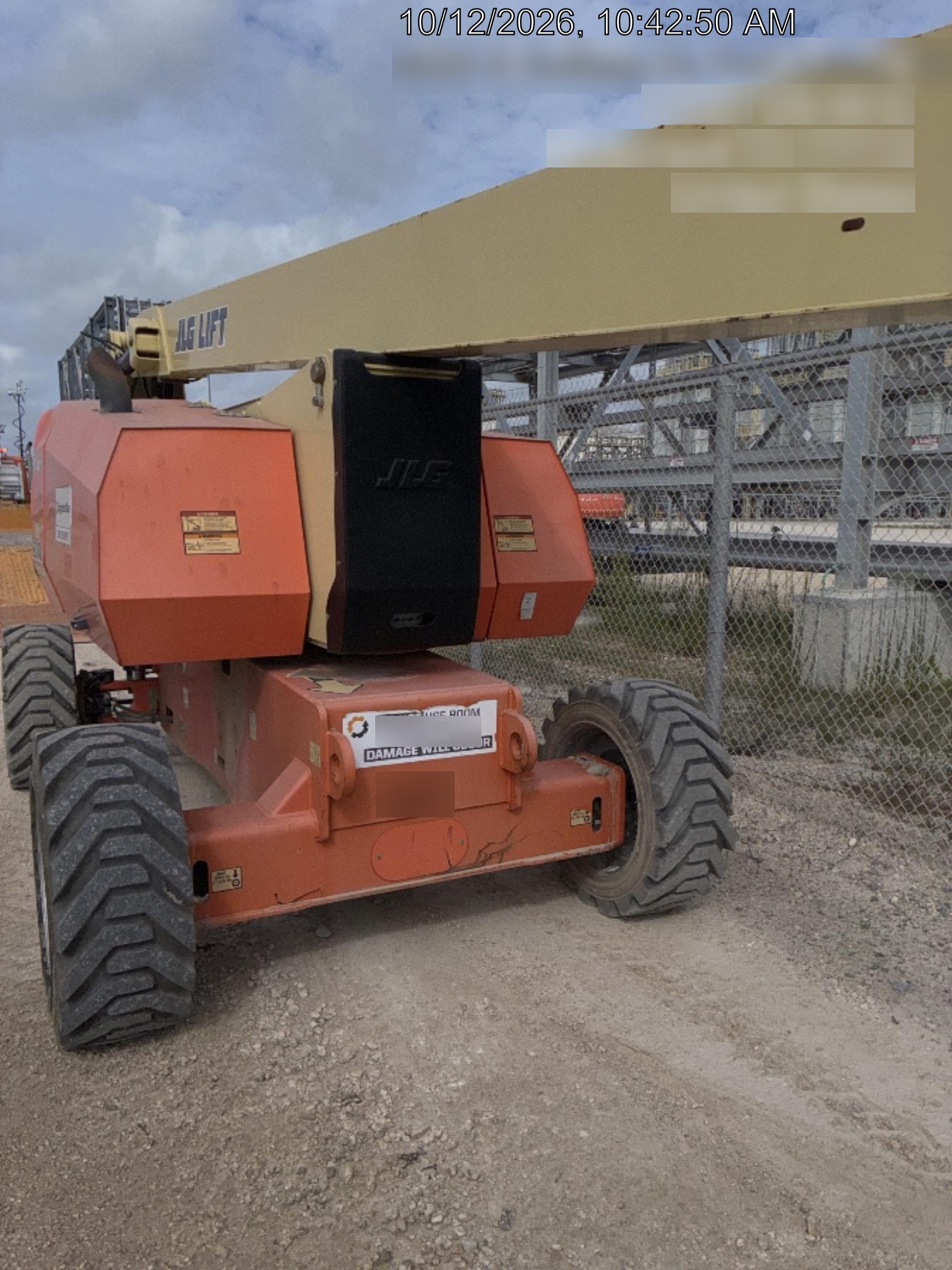 2020 JLG 800AJ