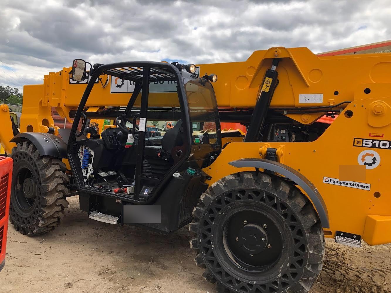 2020 JCB 510-56