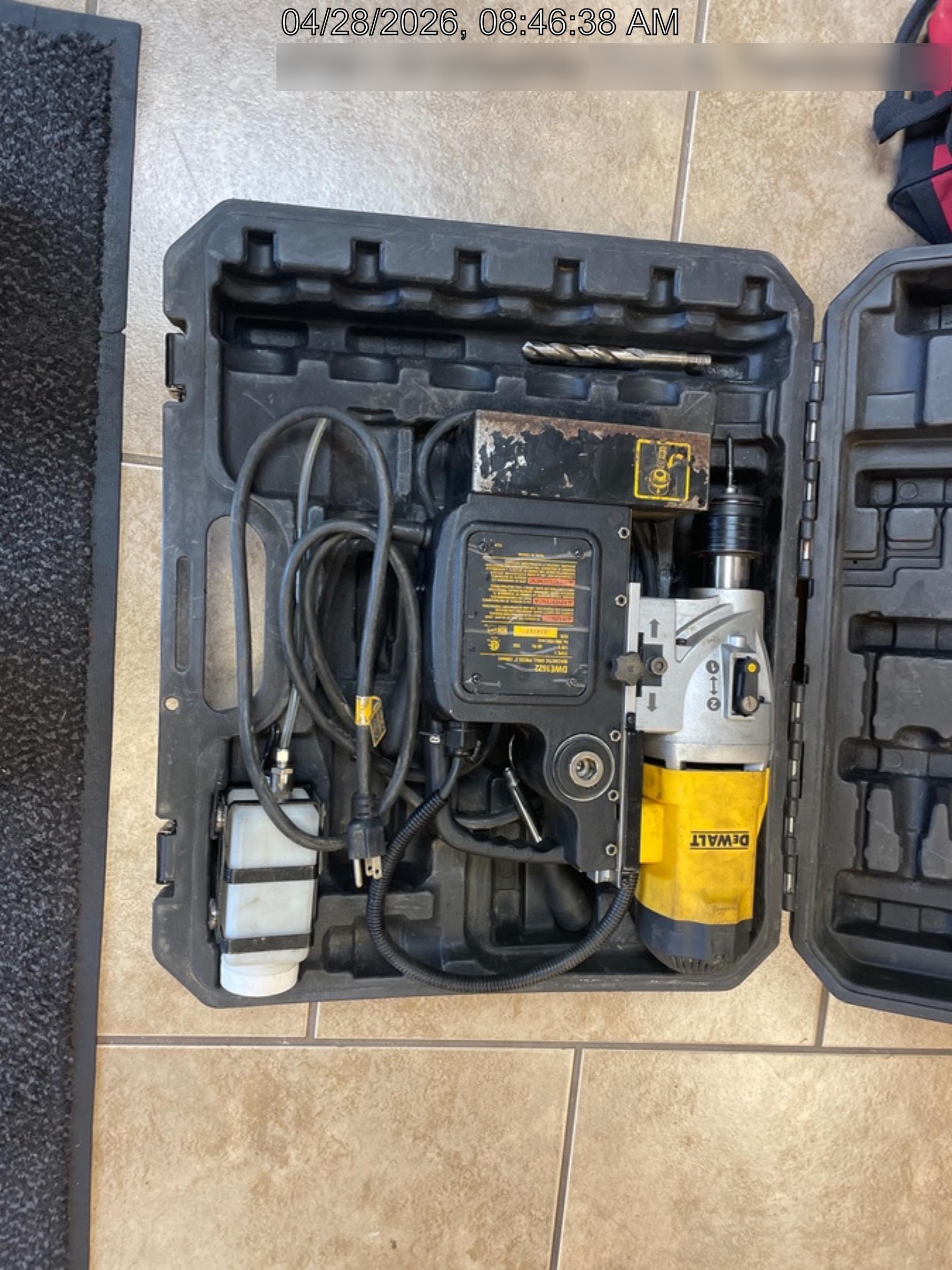 2022 DEWALT DWE1622K