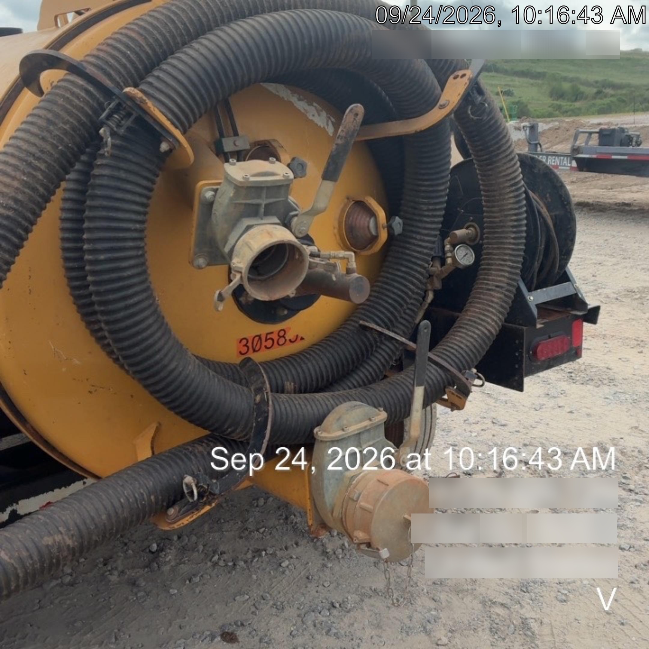 2023 VAC-TRON LP573XDT