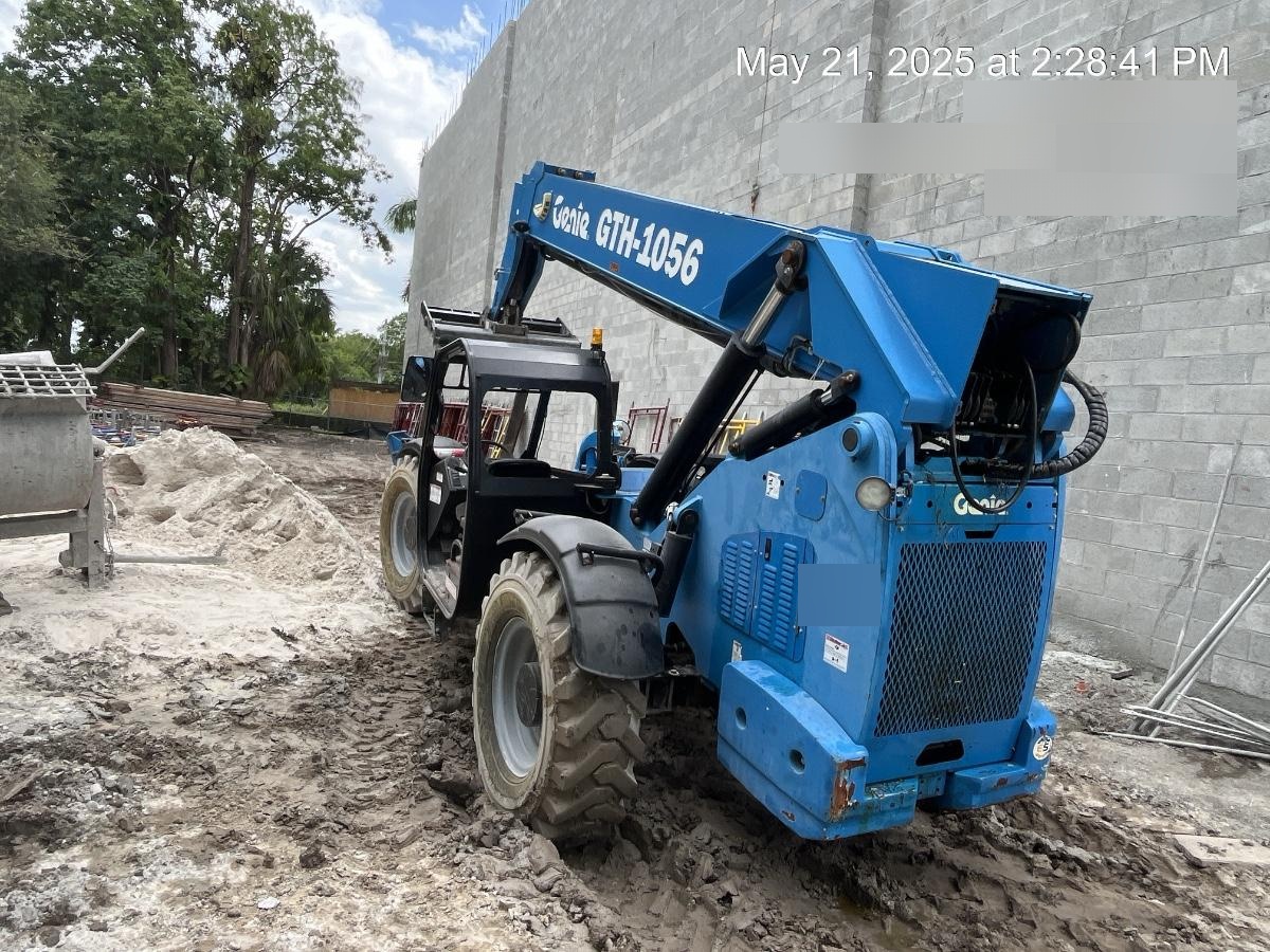 2017 GENIE GTH-1056