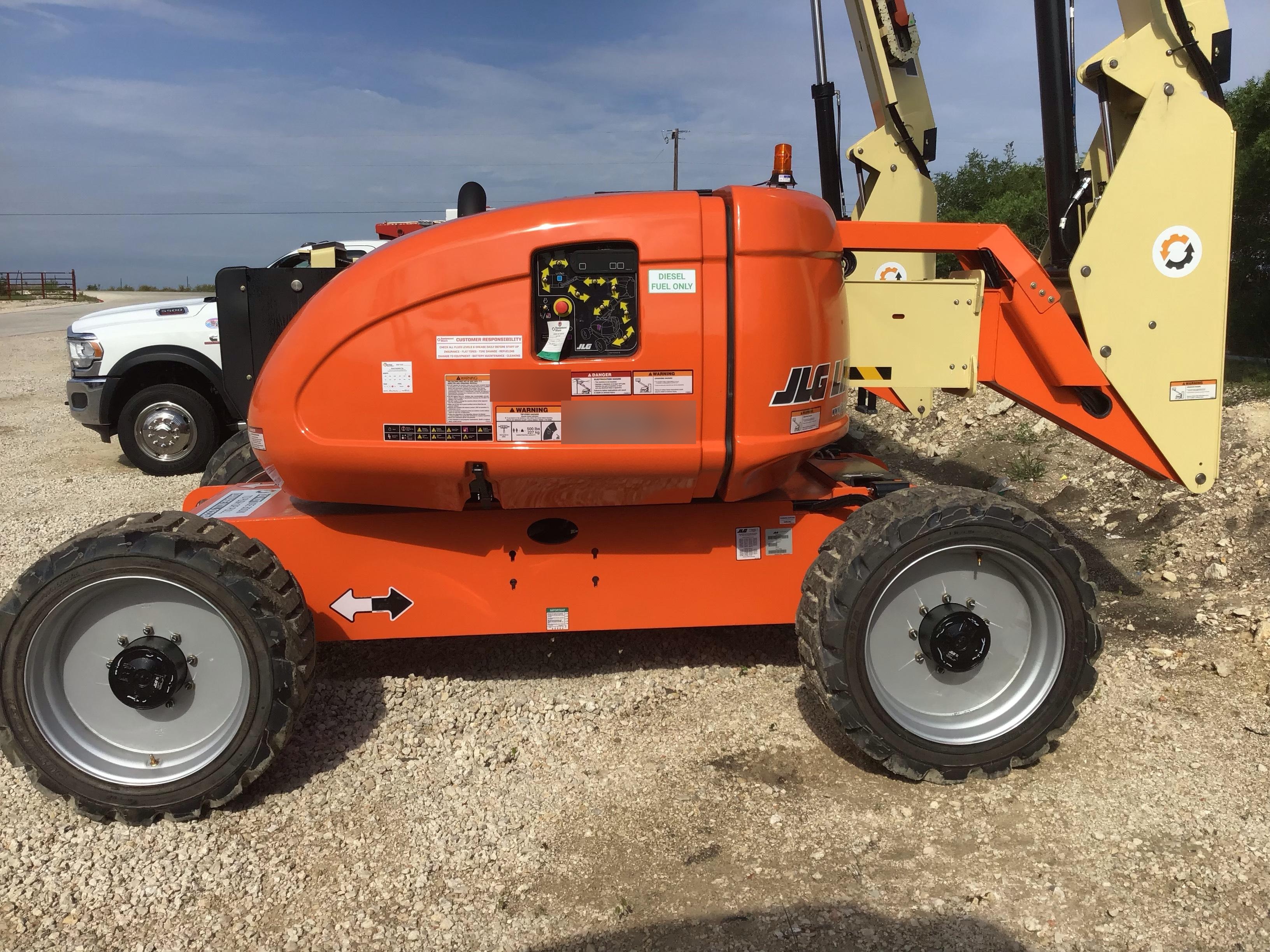 2019 JLG 600AJ