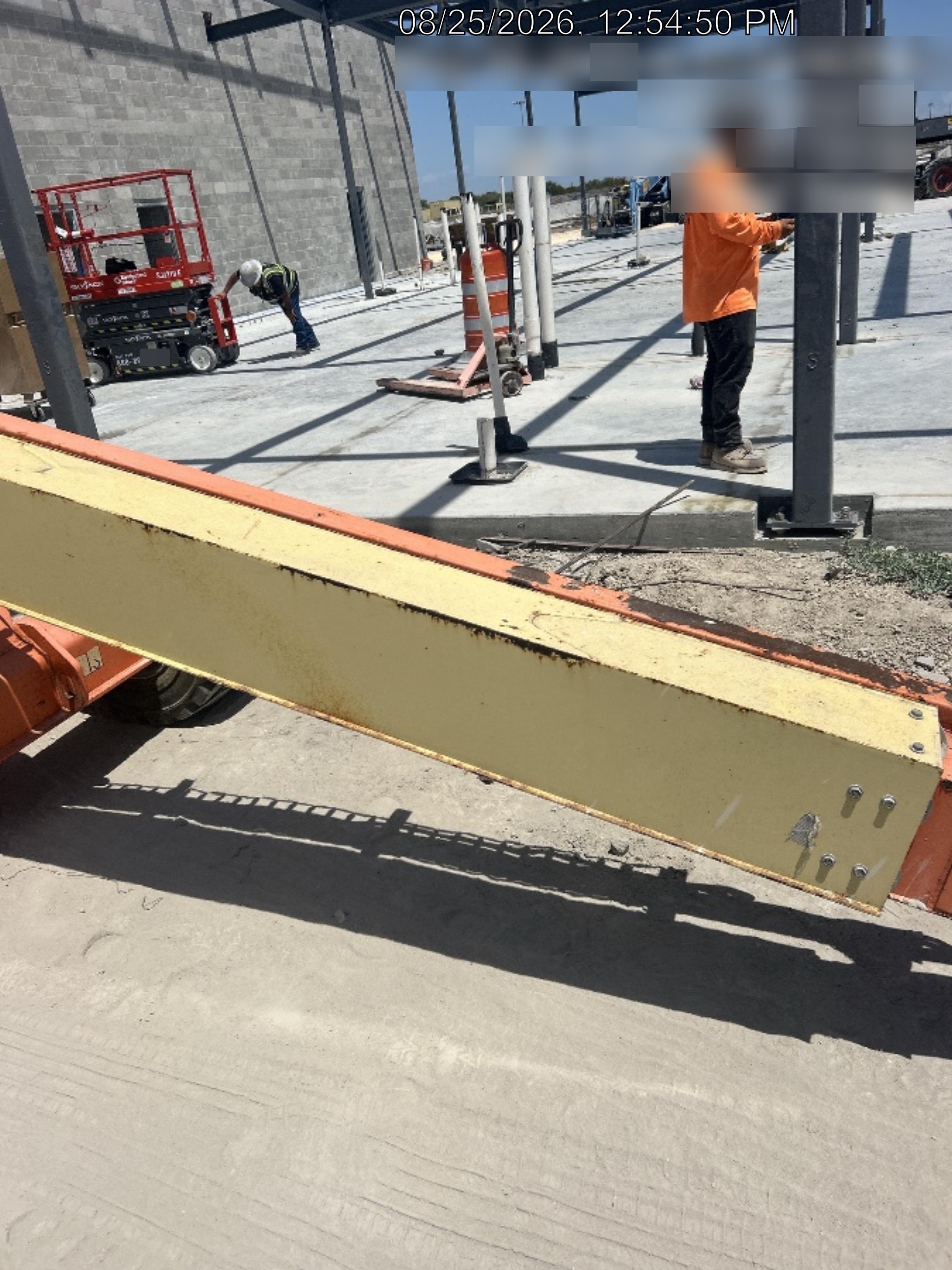 2019 JLG 400S