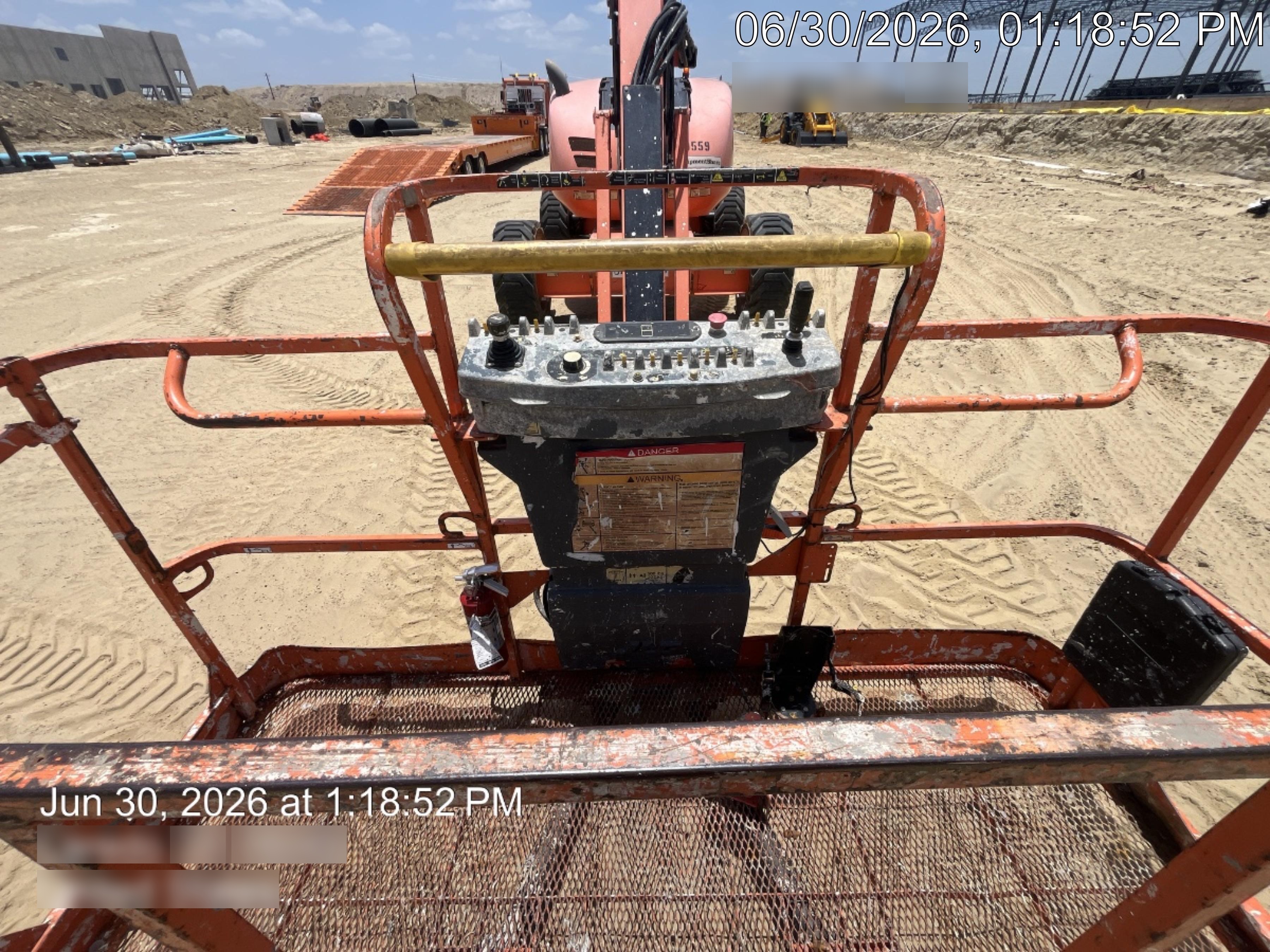 2018 JLG 600AJ