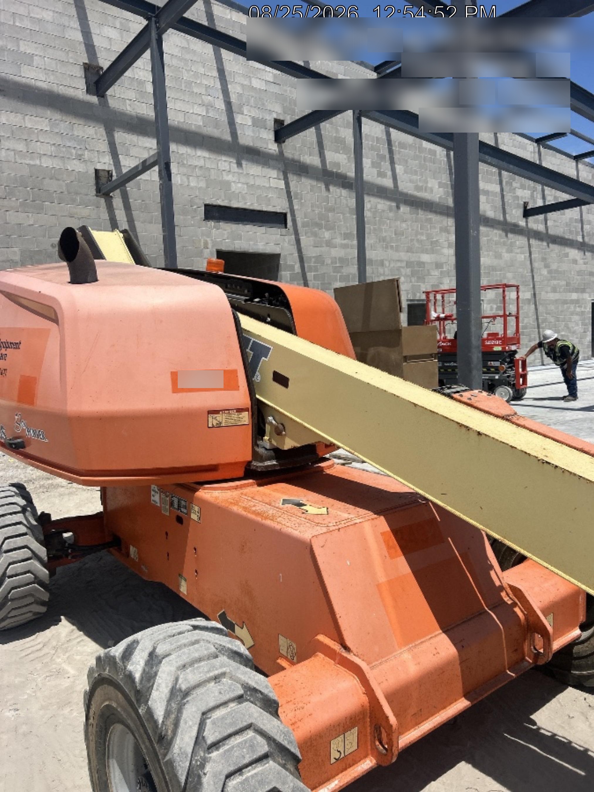2019 JLG 400S