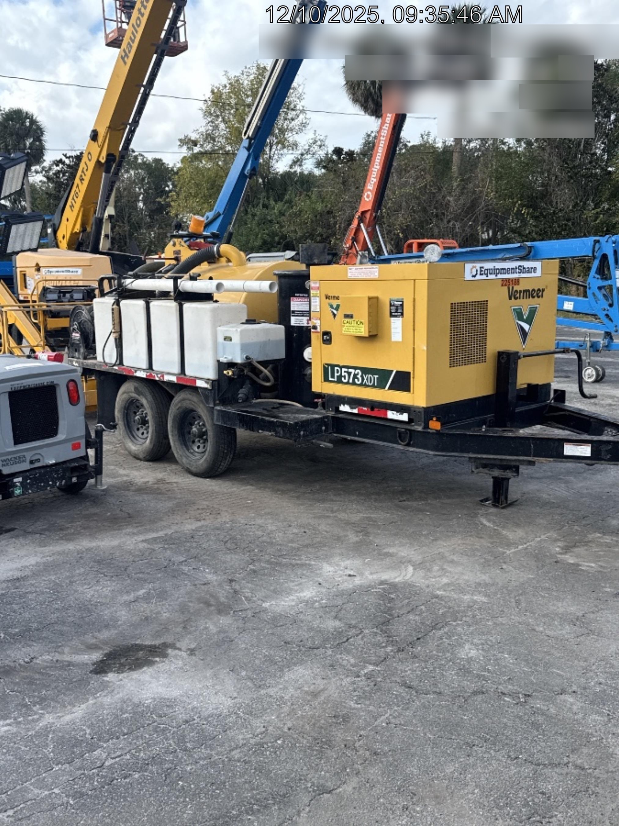 2022 VAC-TRON LP573XDT