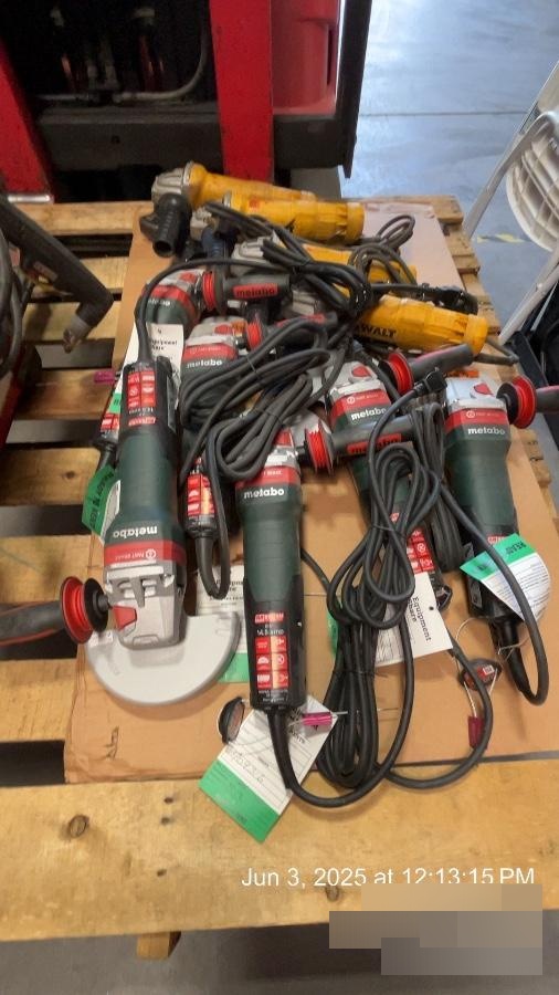 2023 DEWALT DWE402N