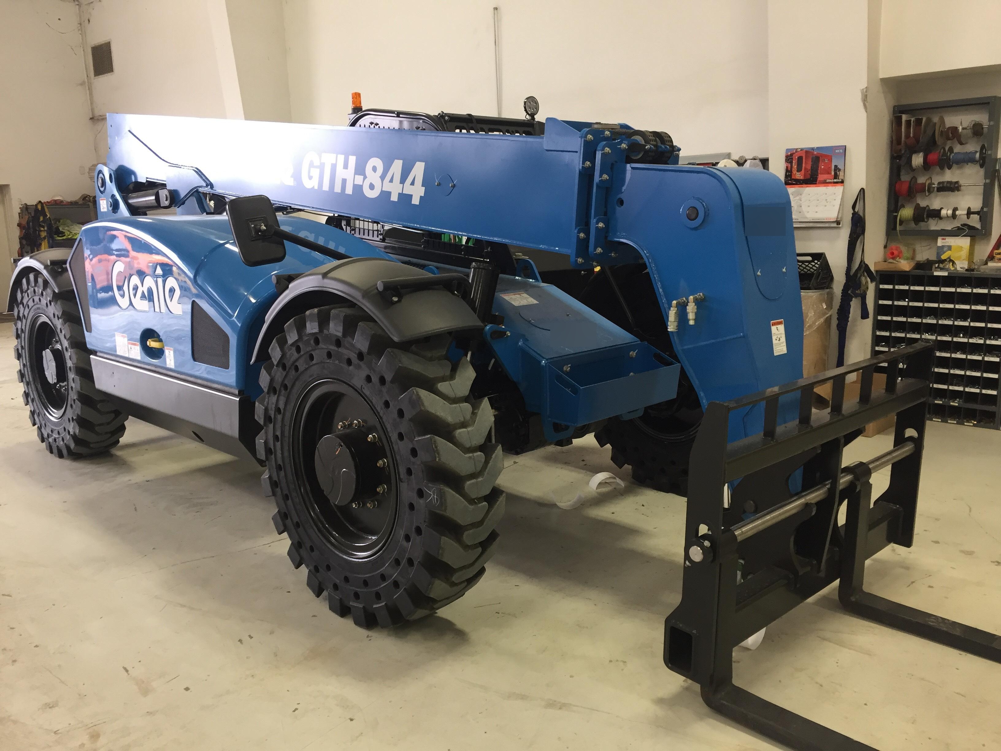 2018 GENIE GTH-844