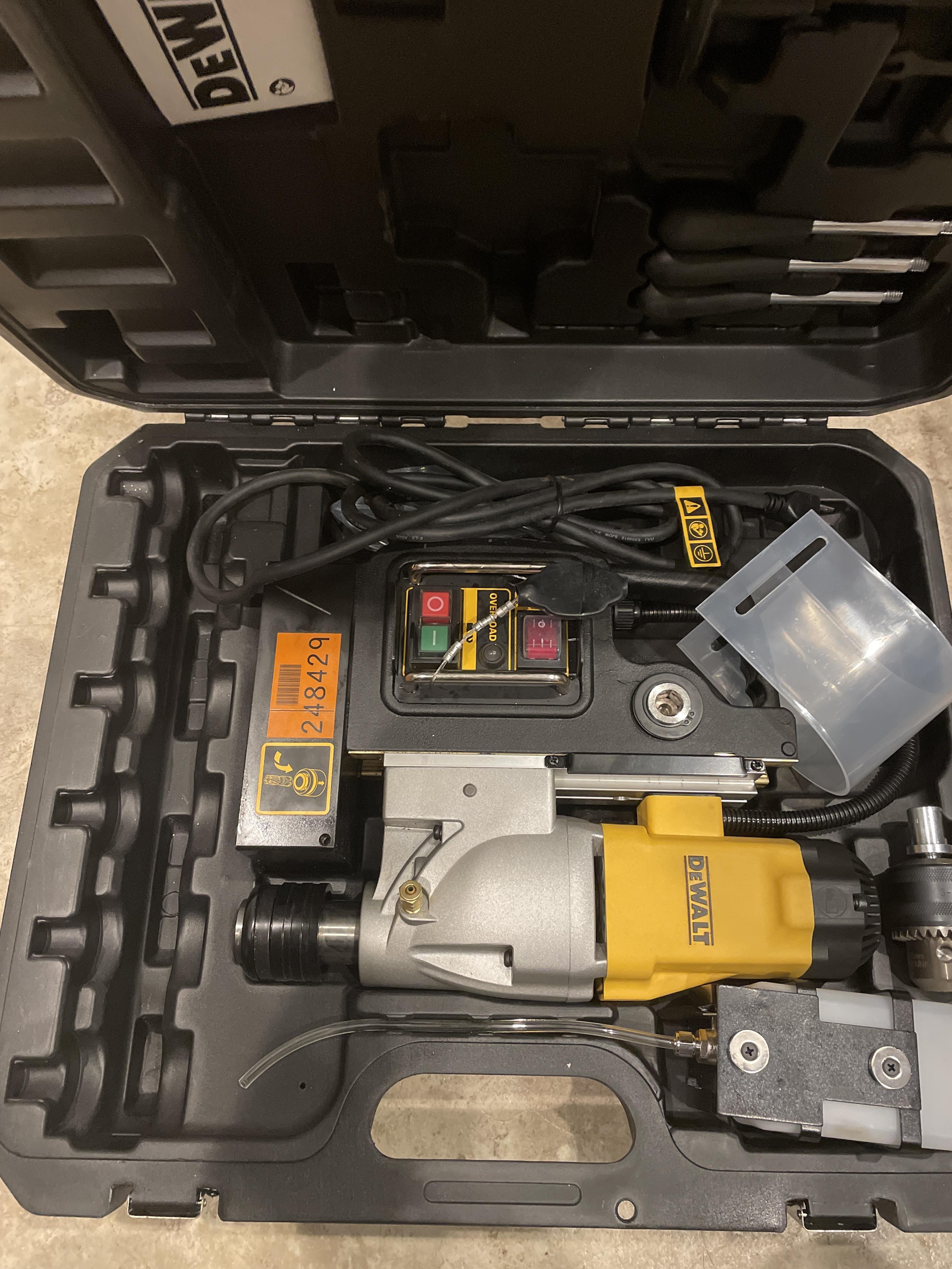 2022 DEWALT DWE1622K