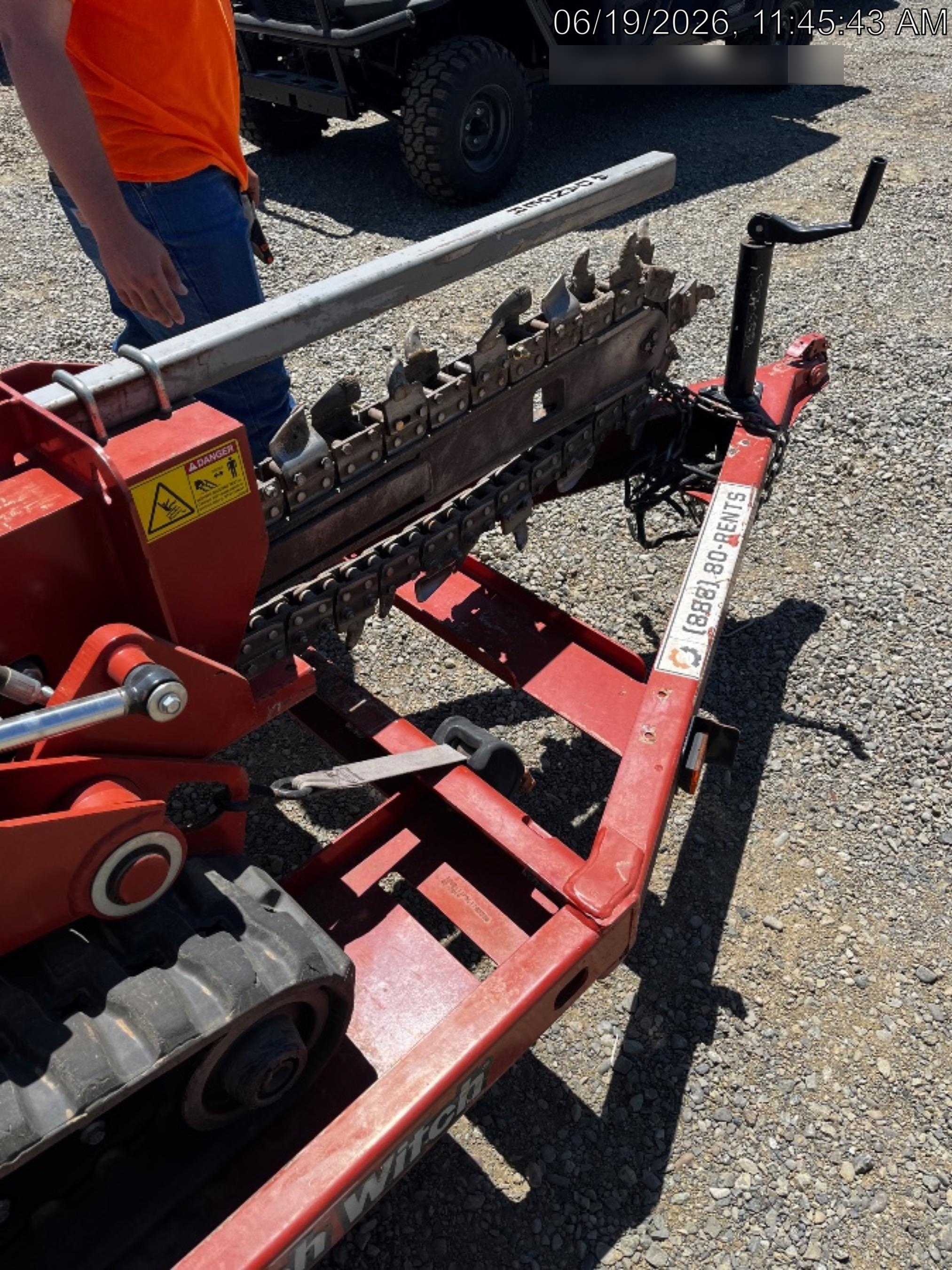 2020 DITCH WITCH C24XA
