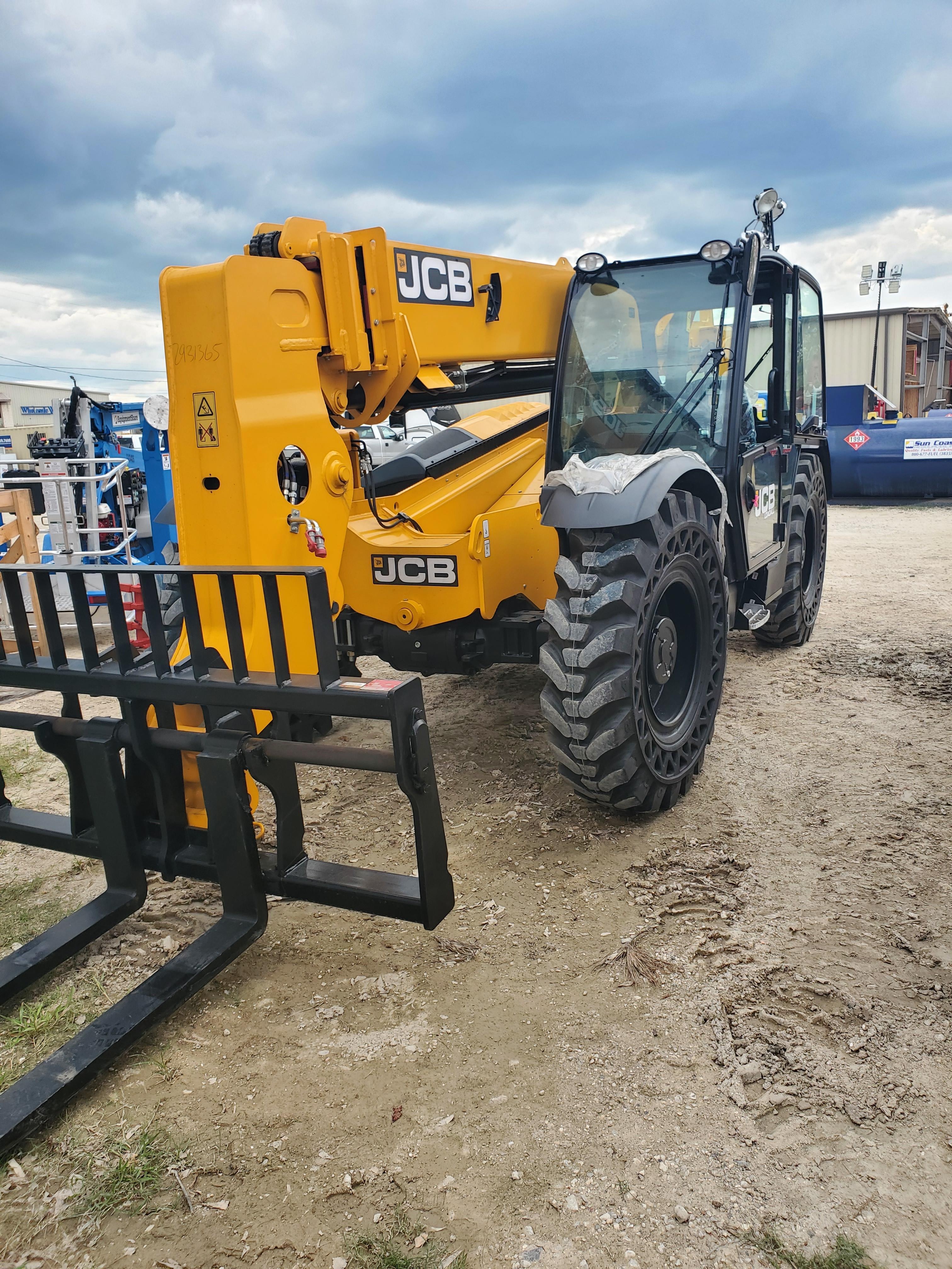 2020 JCB 509-42