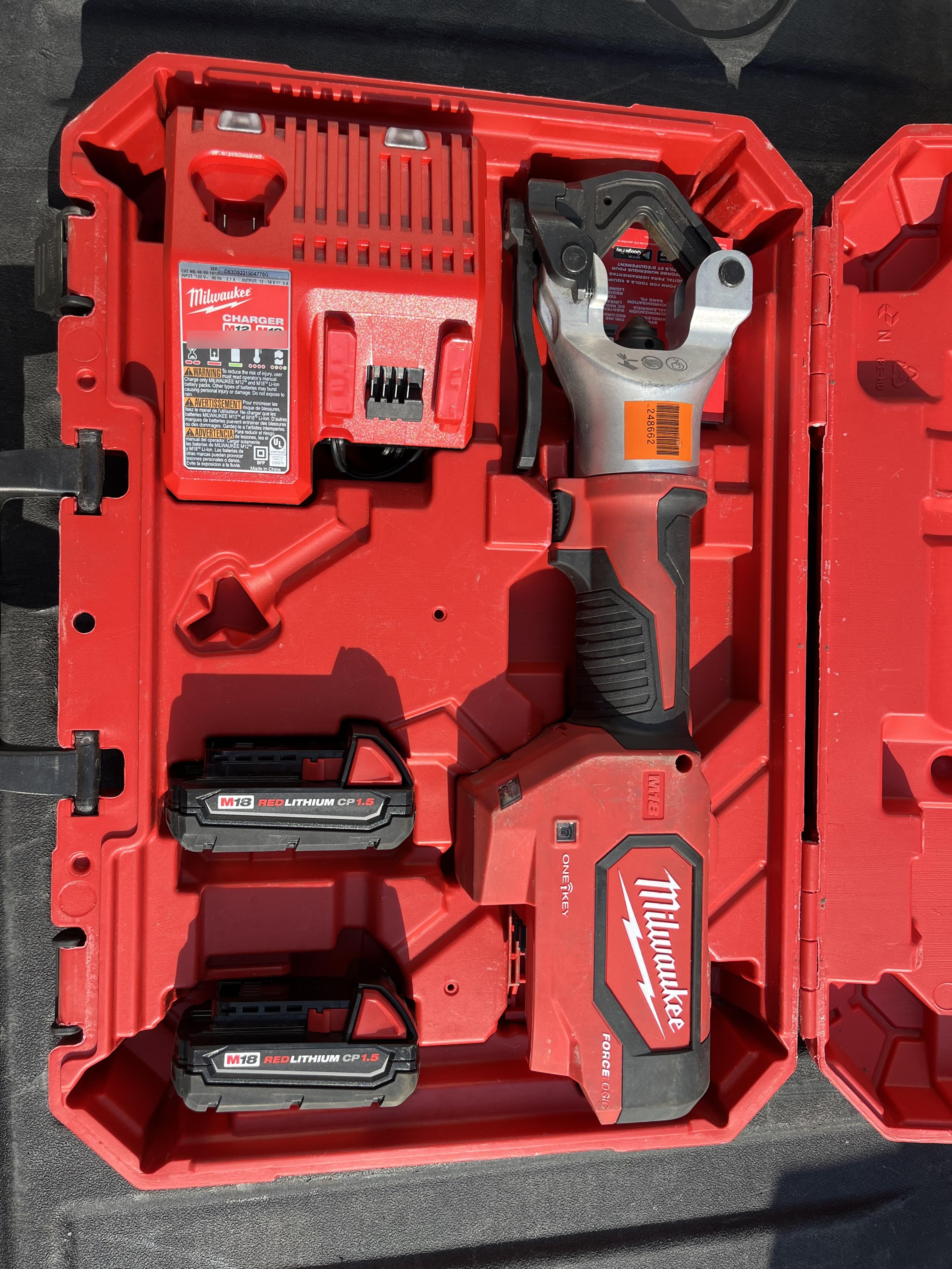 2022 MILWAUKEE 2877-22
