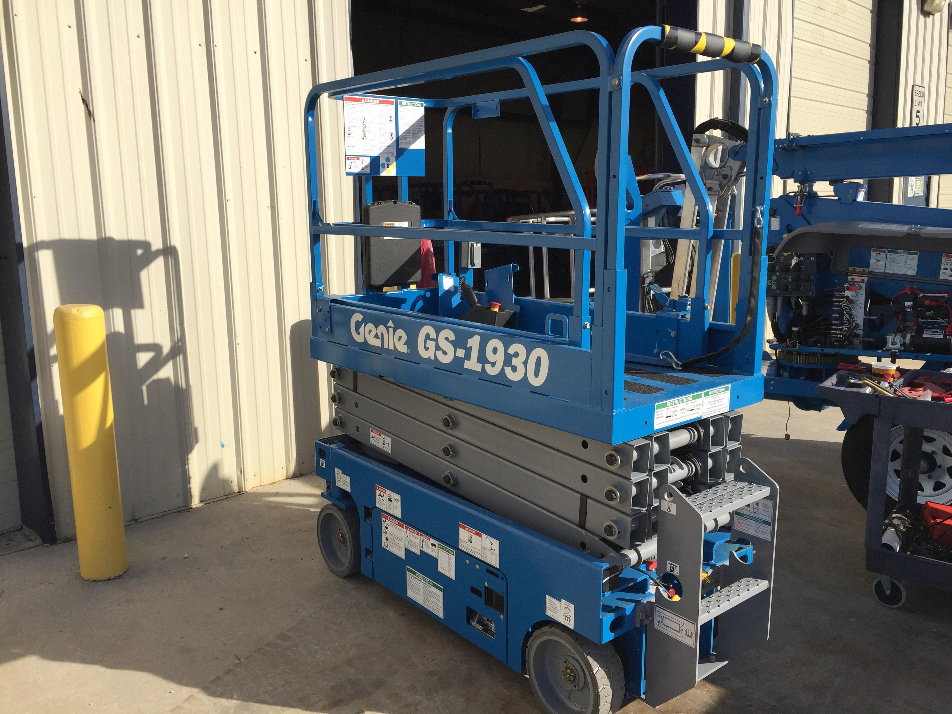 2017 GENIE GS-1930