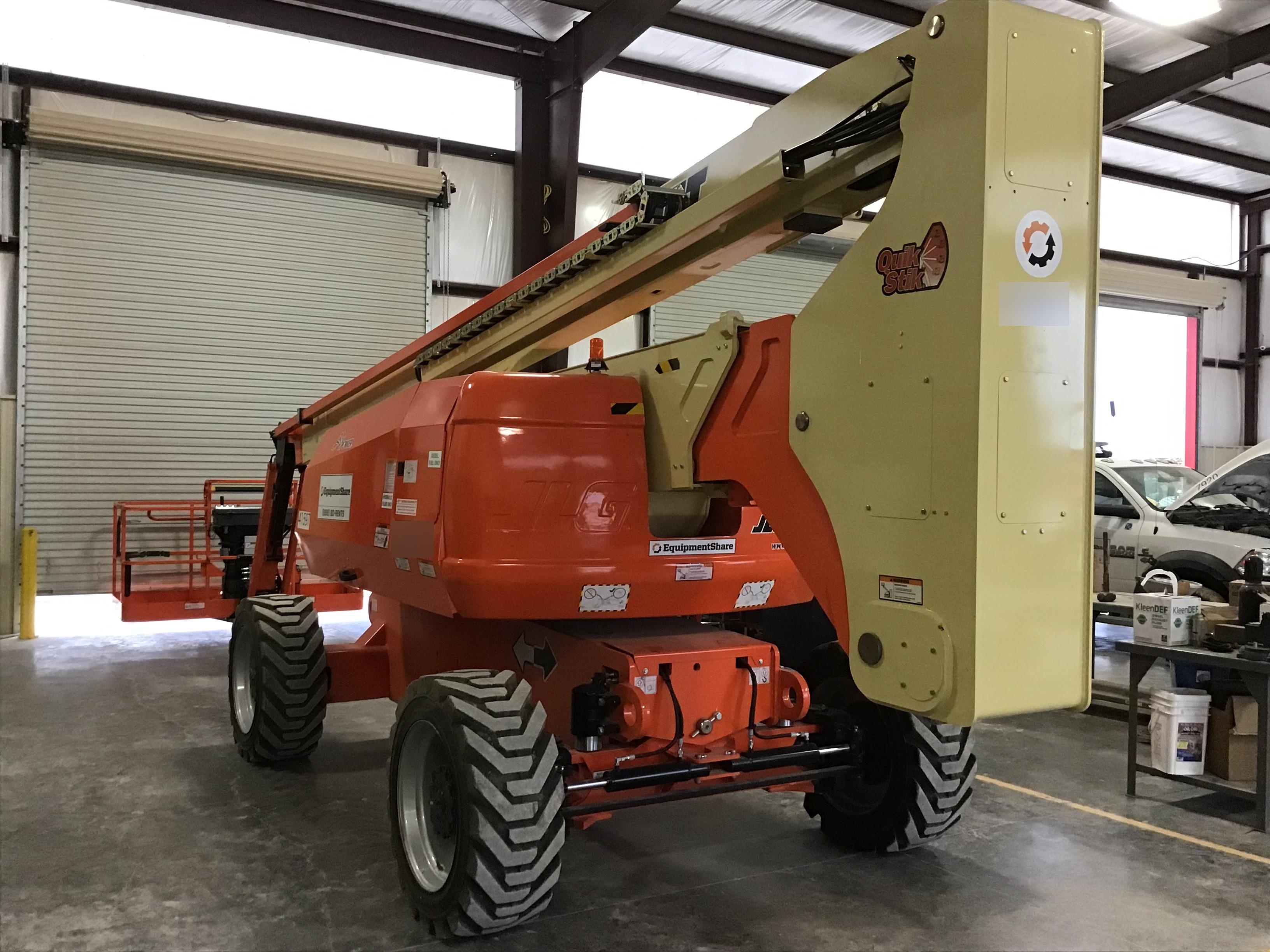 2019 JLG 800AJ