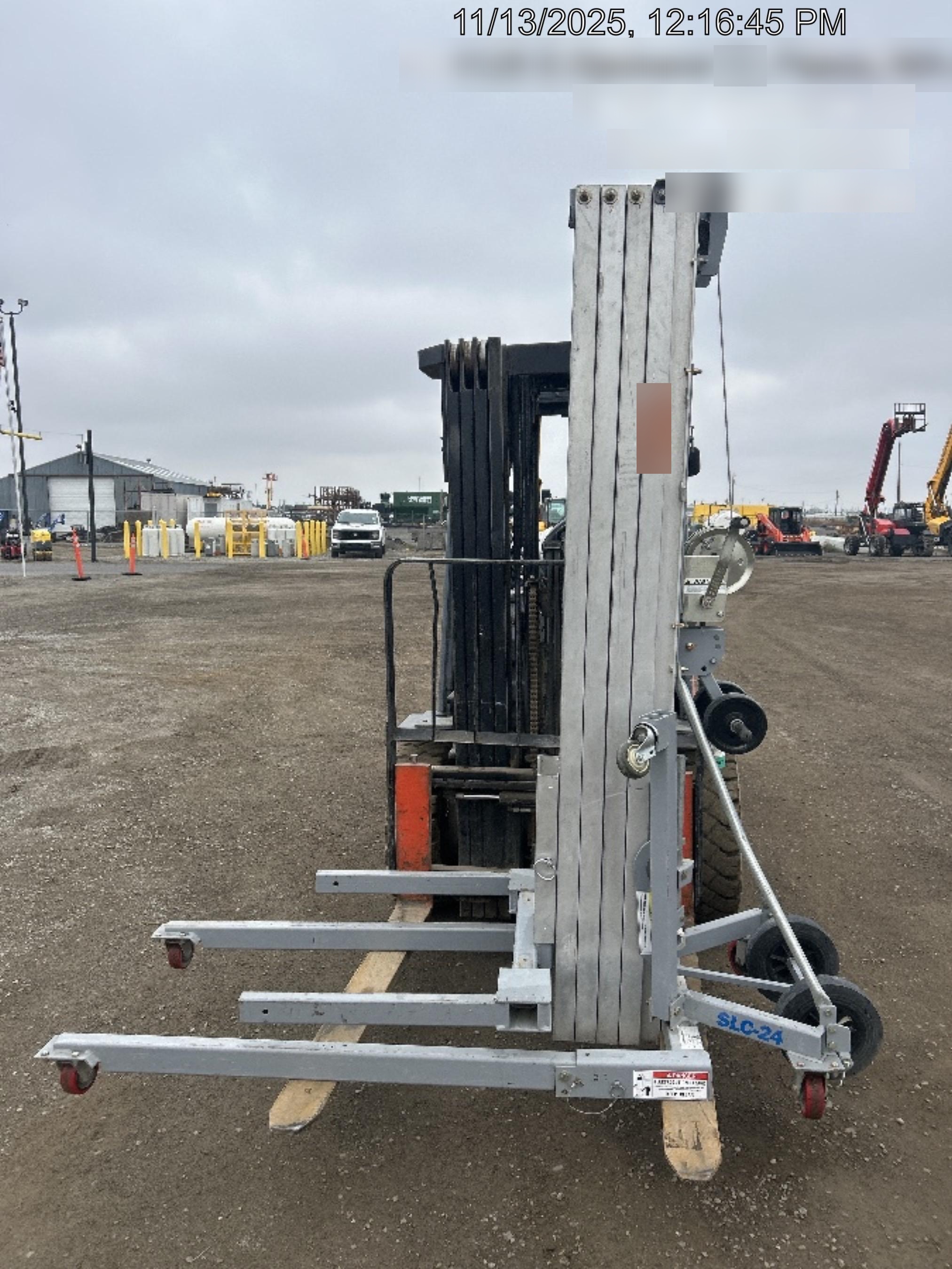 2020 GENIE SLC-24