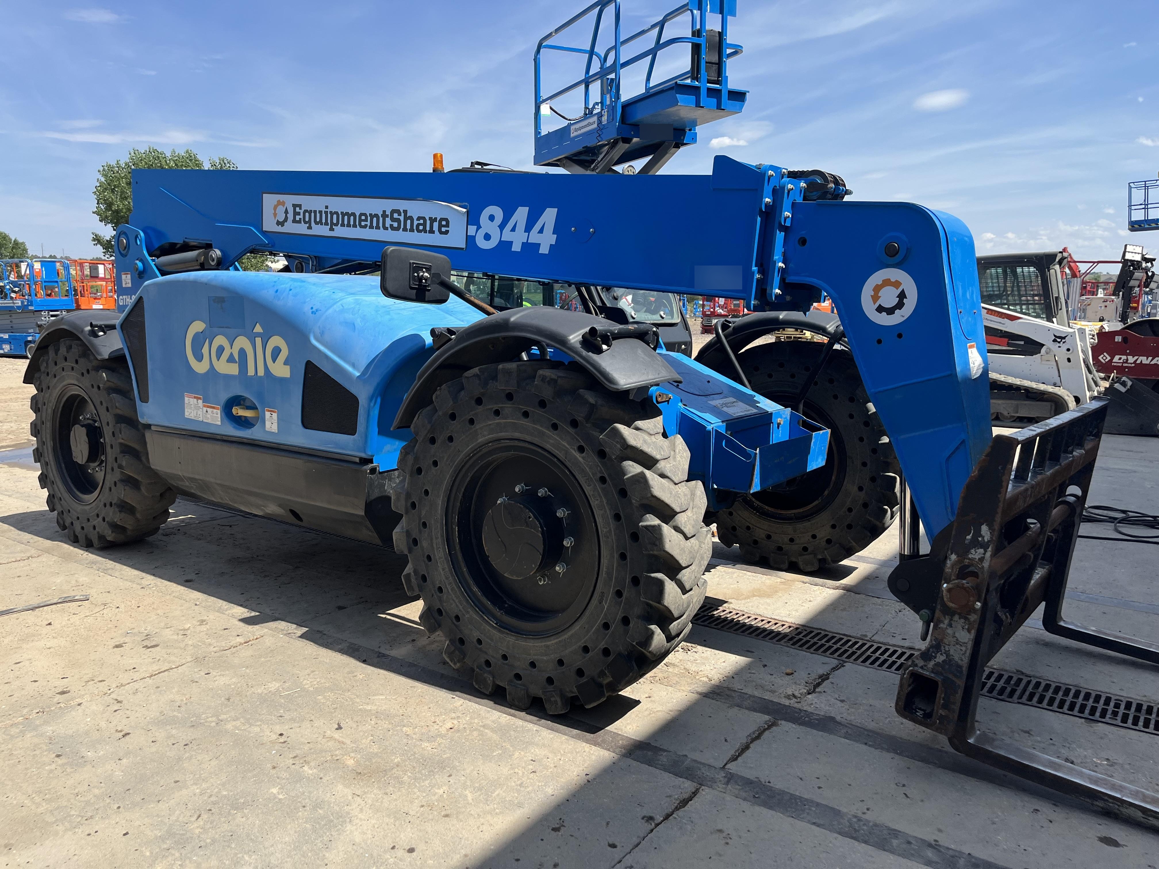 2018 GENIE GTH-844