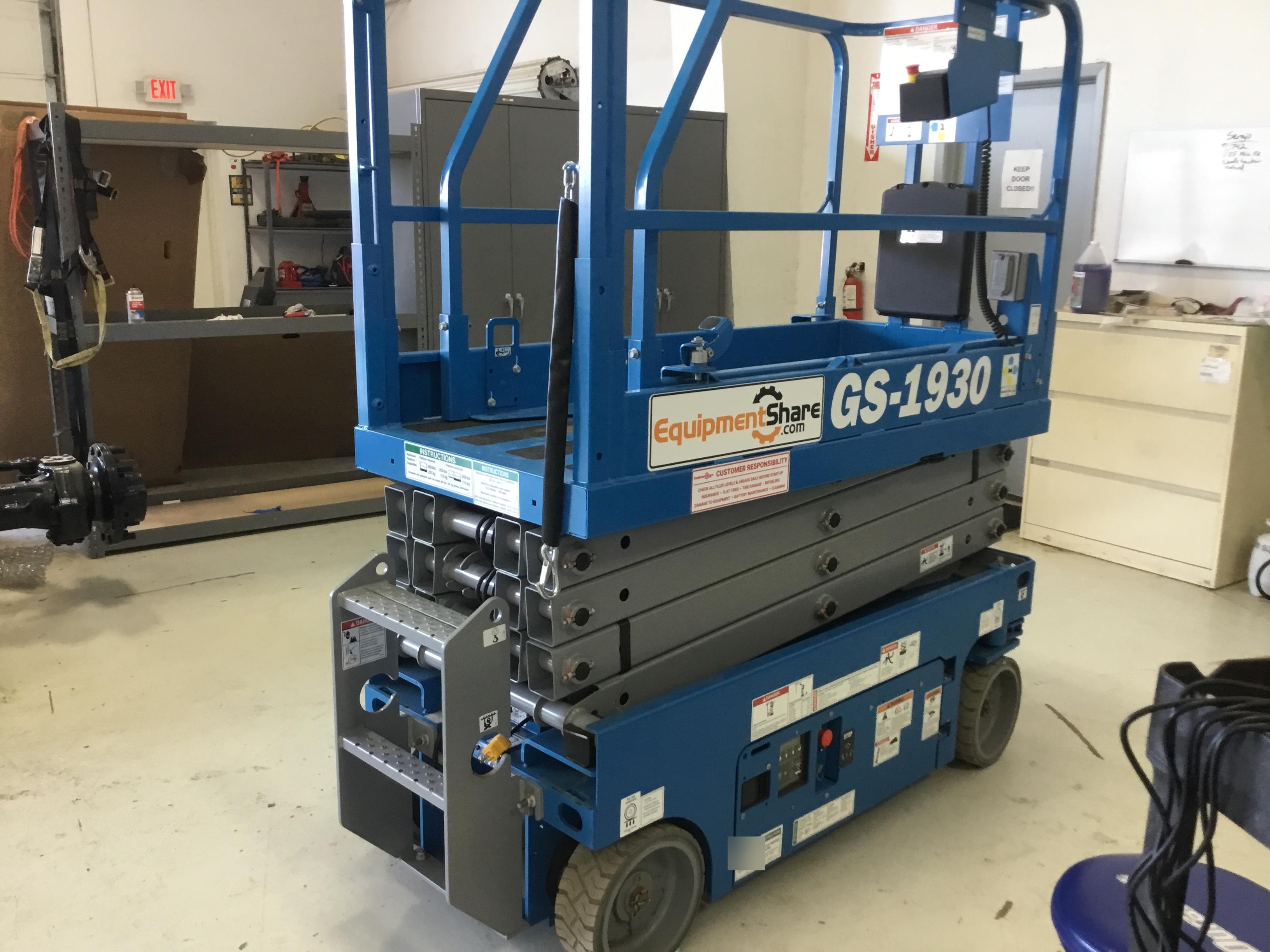 2017 GENIE GS-1930
