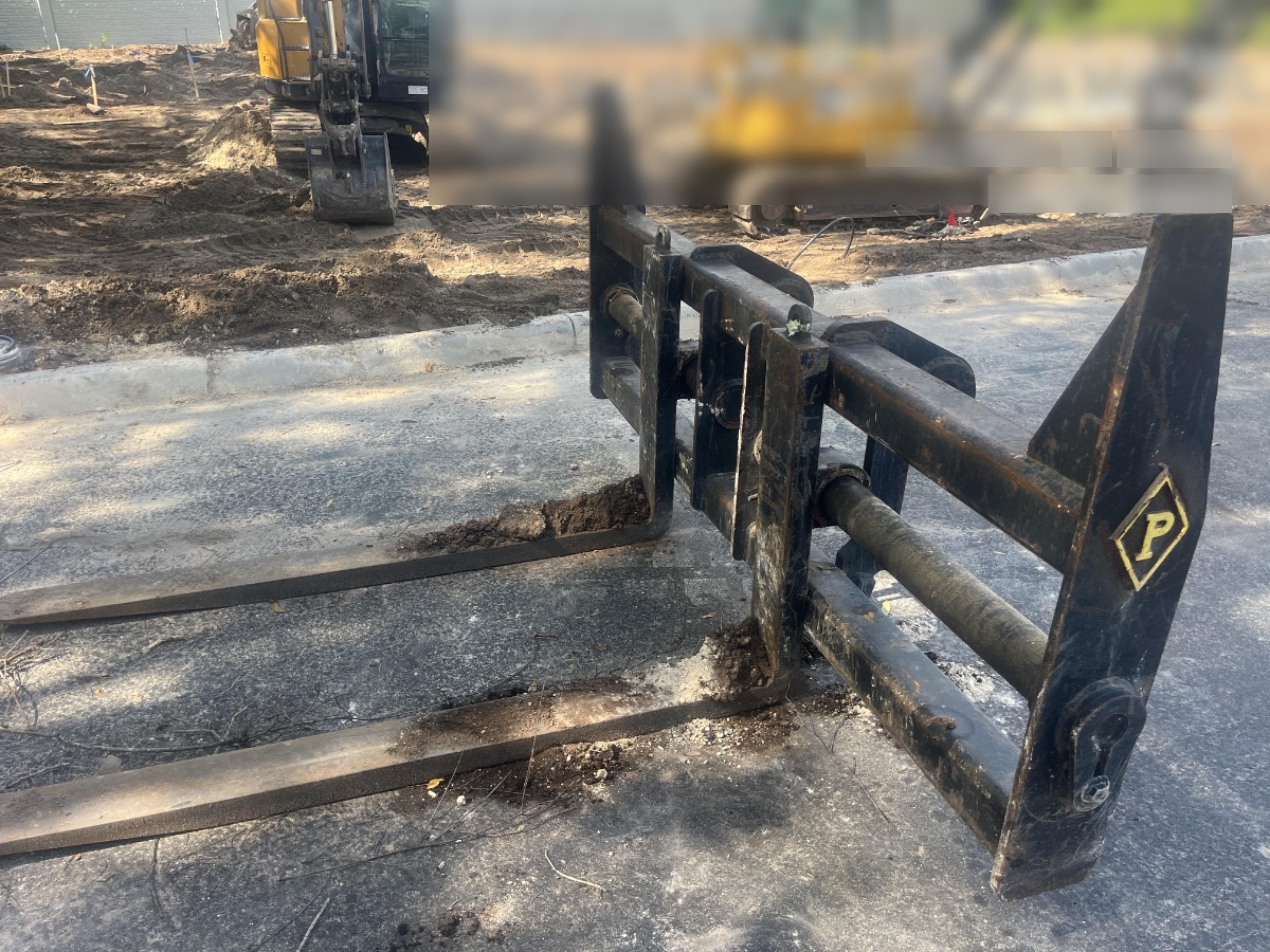 2022 PEMBERTON 72" Utility Forks