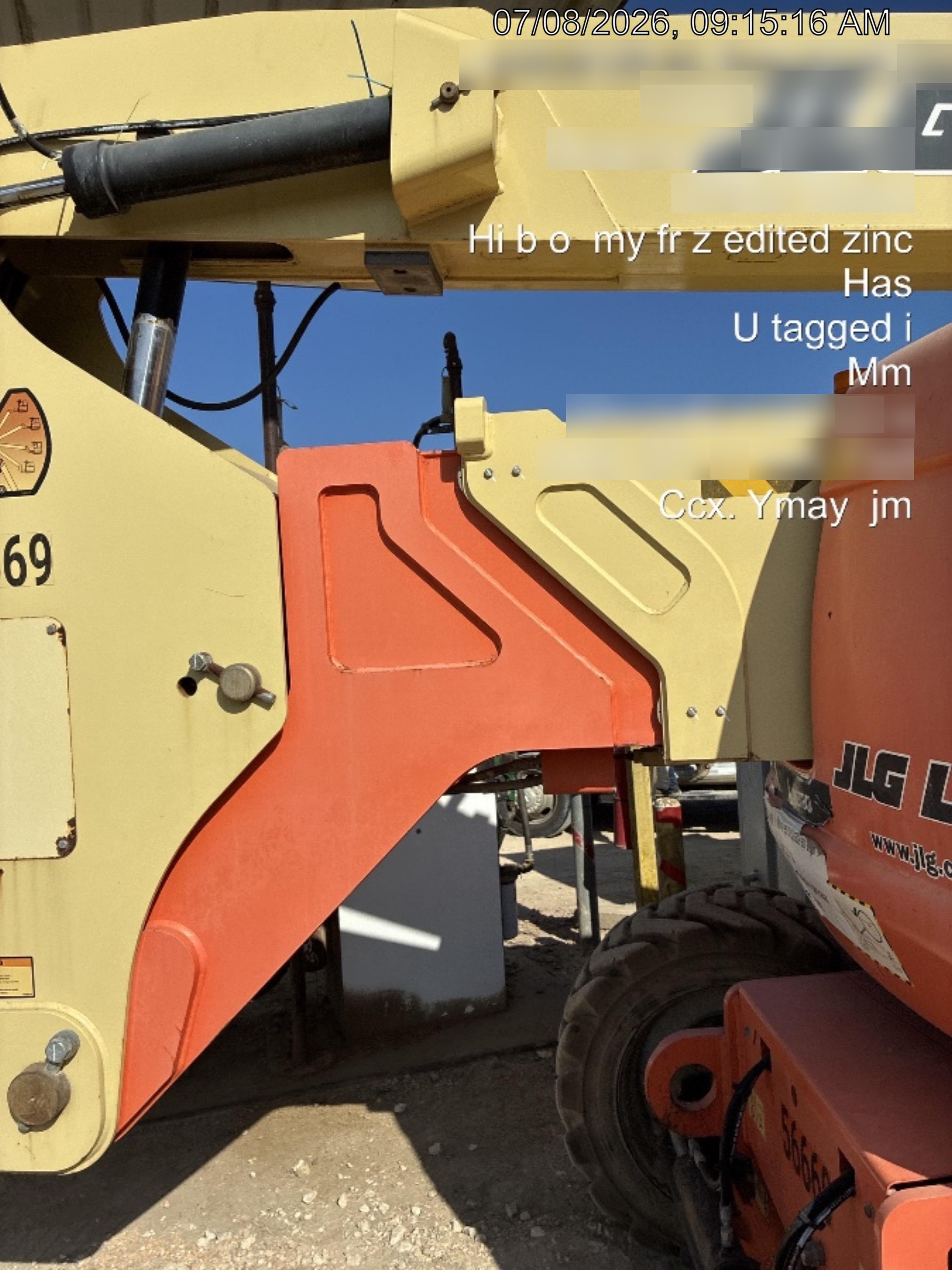 2020 JLG 800AJ