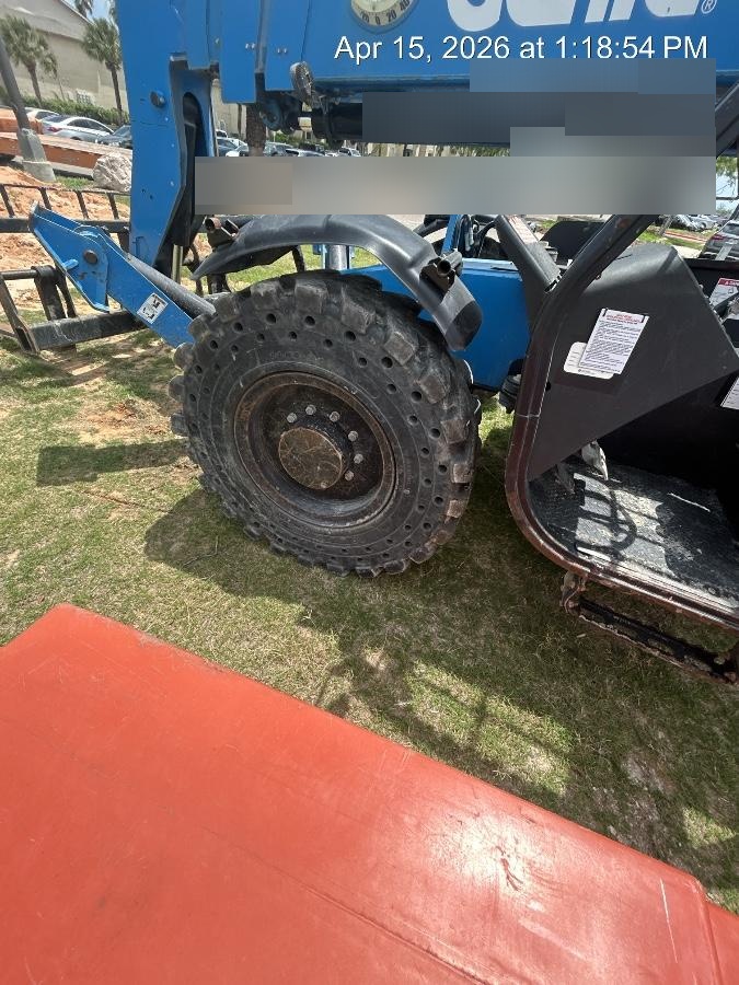 2017 GENIE GTH-1056