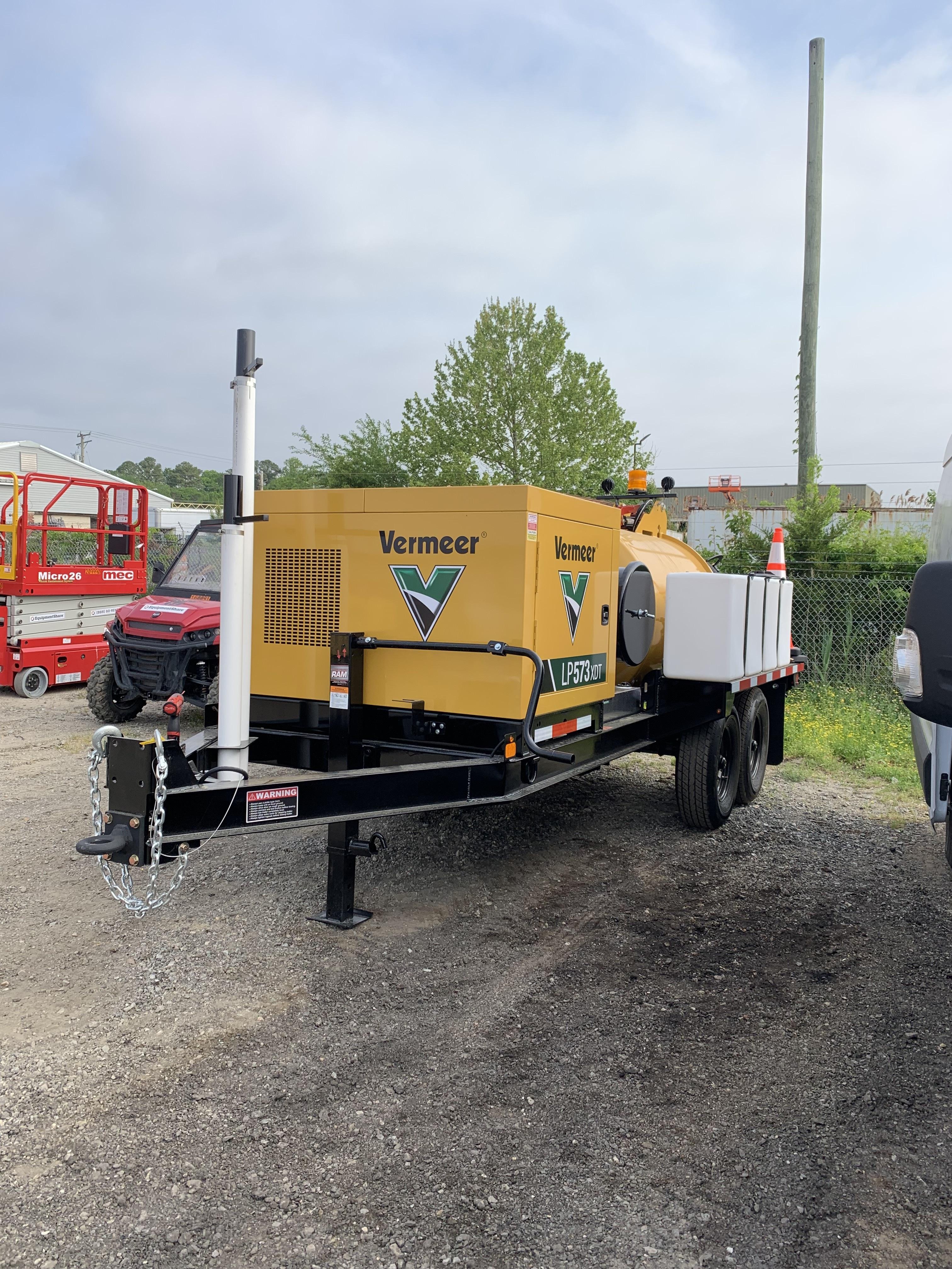 2022 VAC-TRON LP573XDT