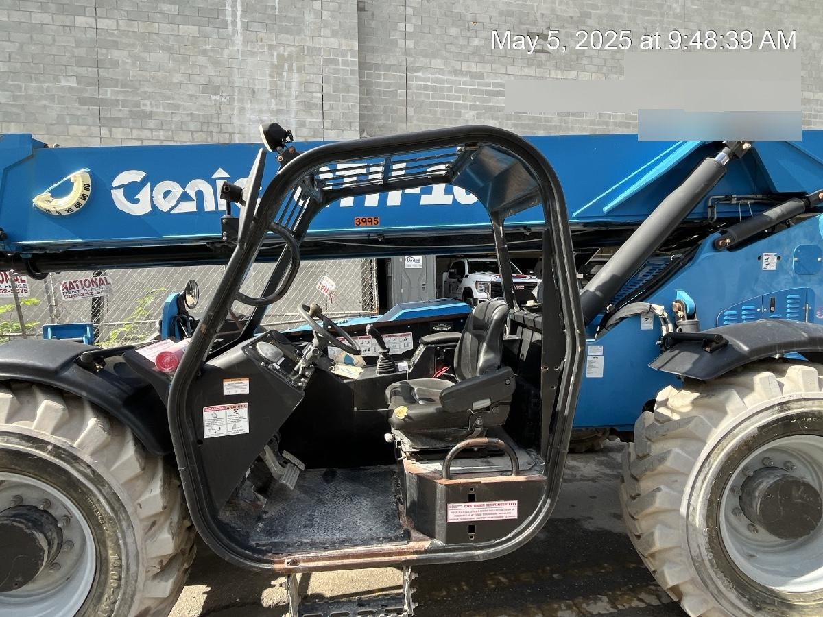 2017 GENIE GTH-1056