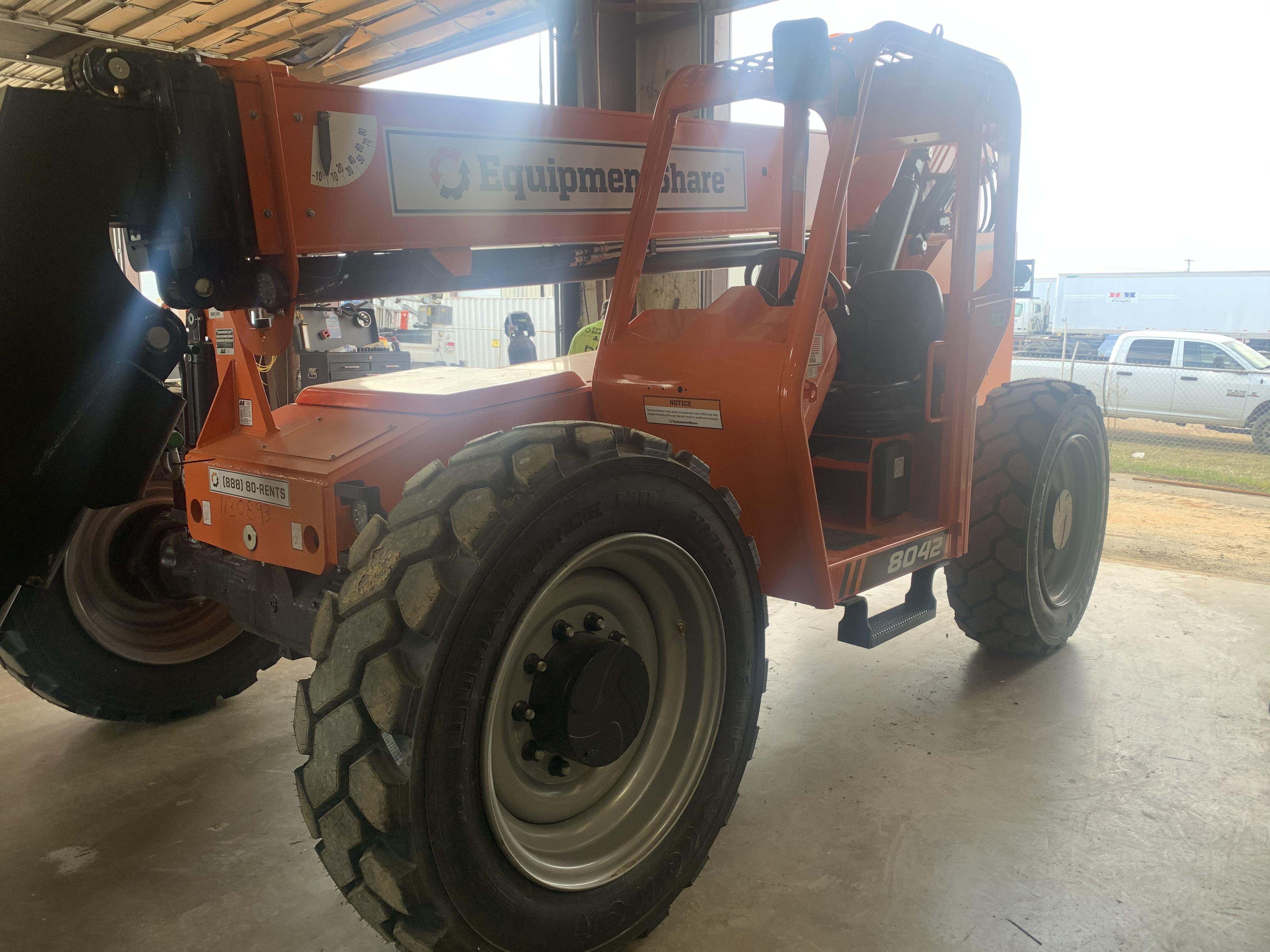 2020 SKYTRAK 8042