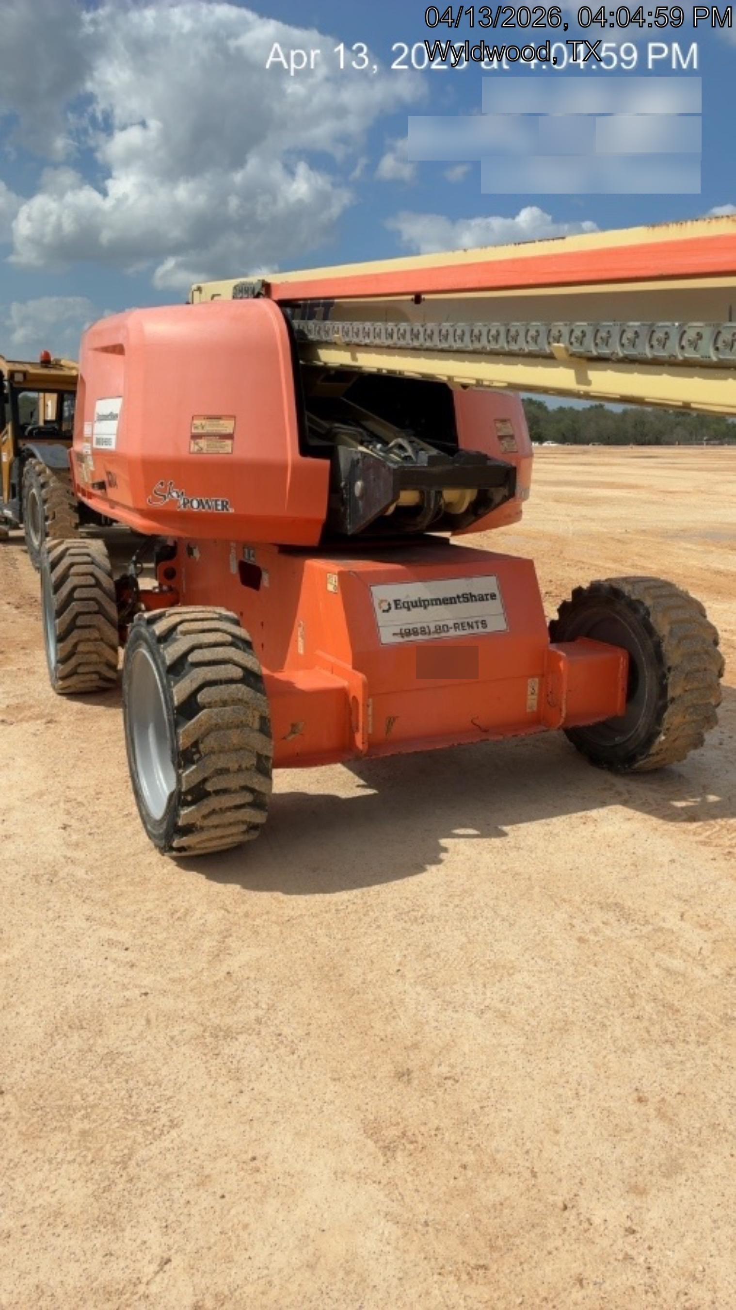 2019 JLG 660SJ