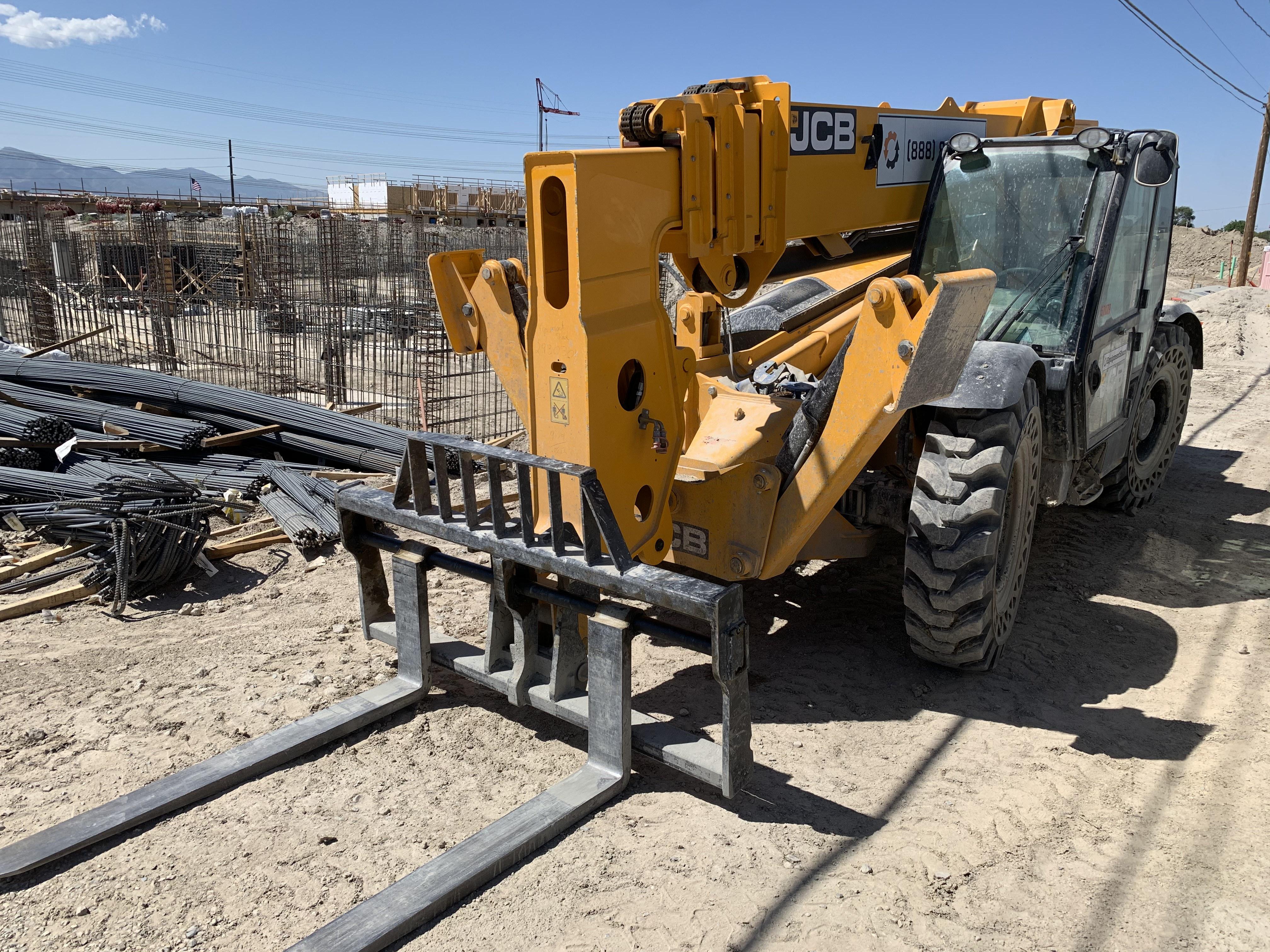 2020 JCB 510-56