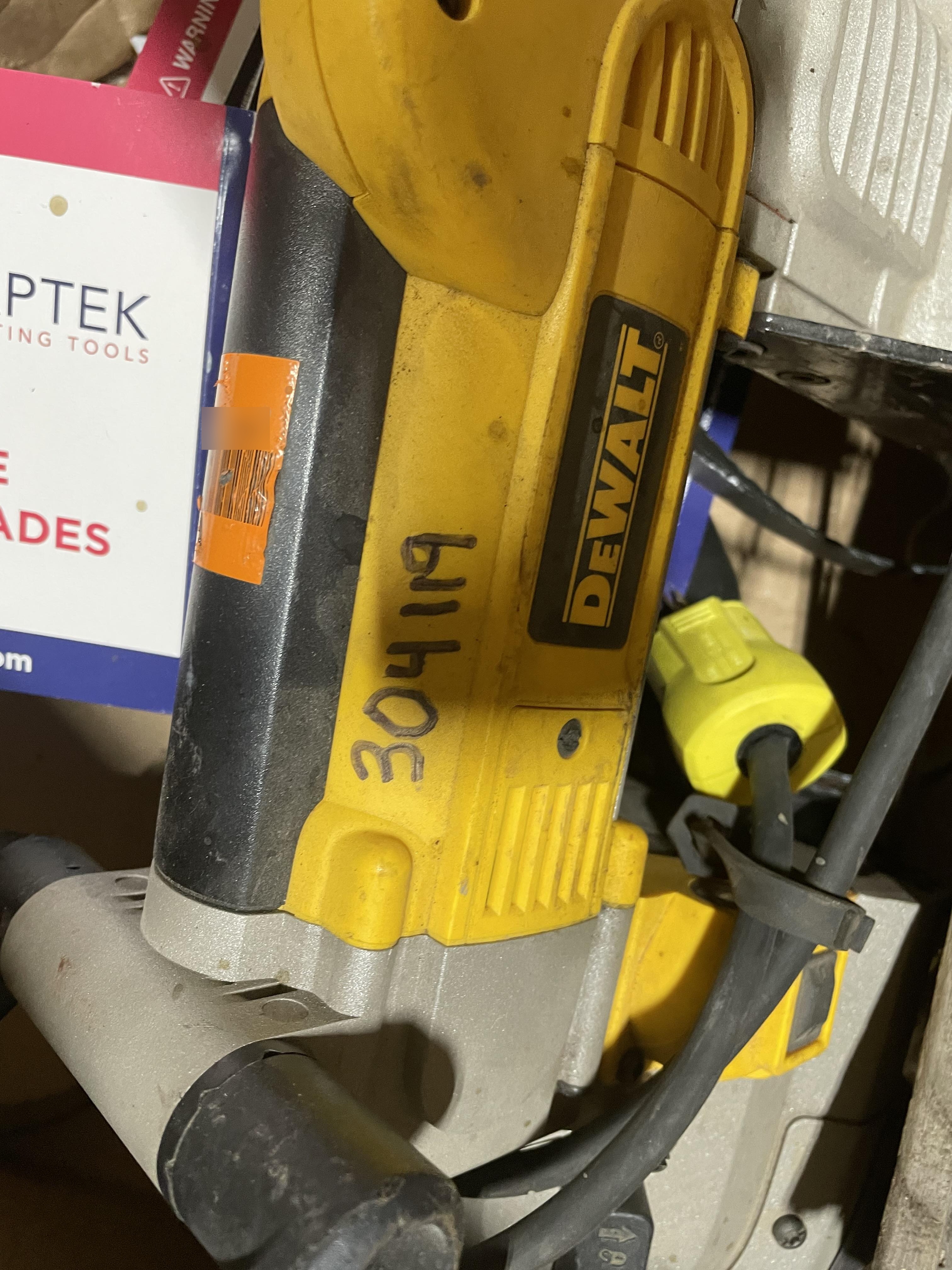 2023 DEWALT DWM120
