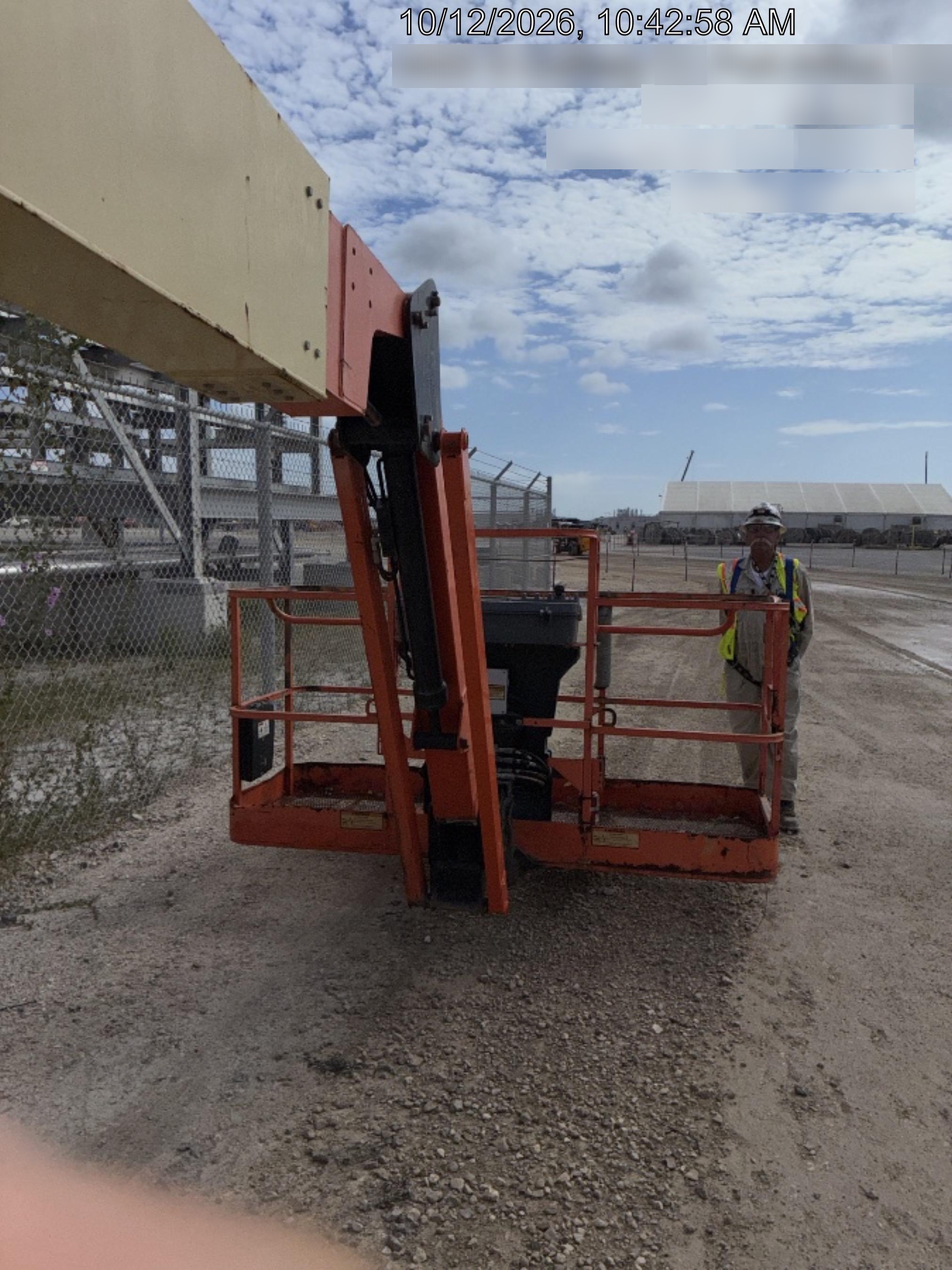 2020 JLG 800AJ