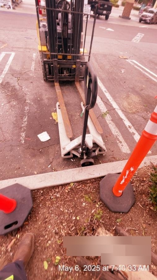 2021 HAUL MASTER Manual Pallet Jack 4,000 lbs