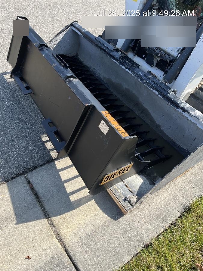 2024 DIESEL EQUIPMENT Skeleton Bucket - Diesel Equipment