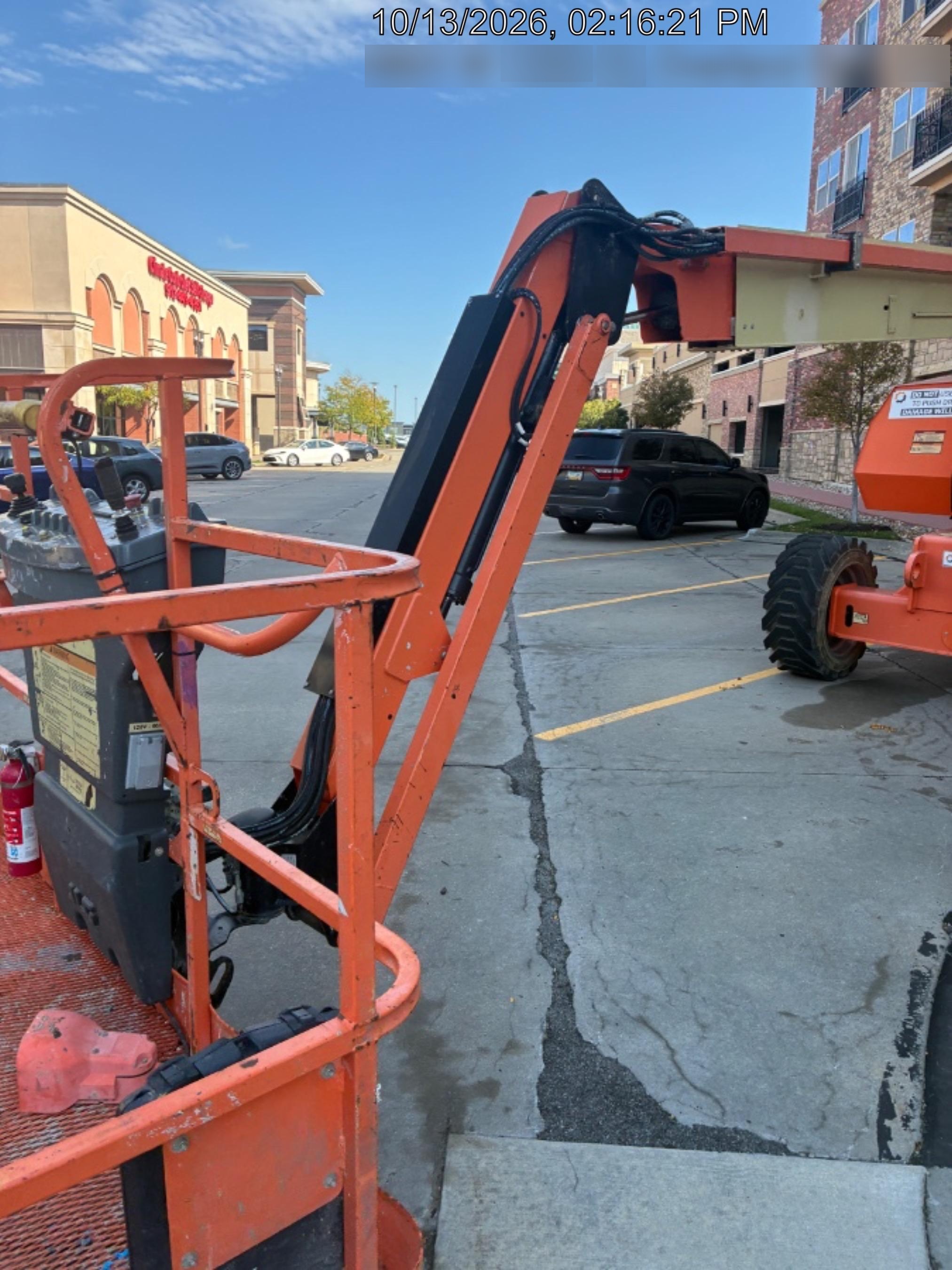 2019 JLG 800AJ