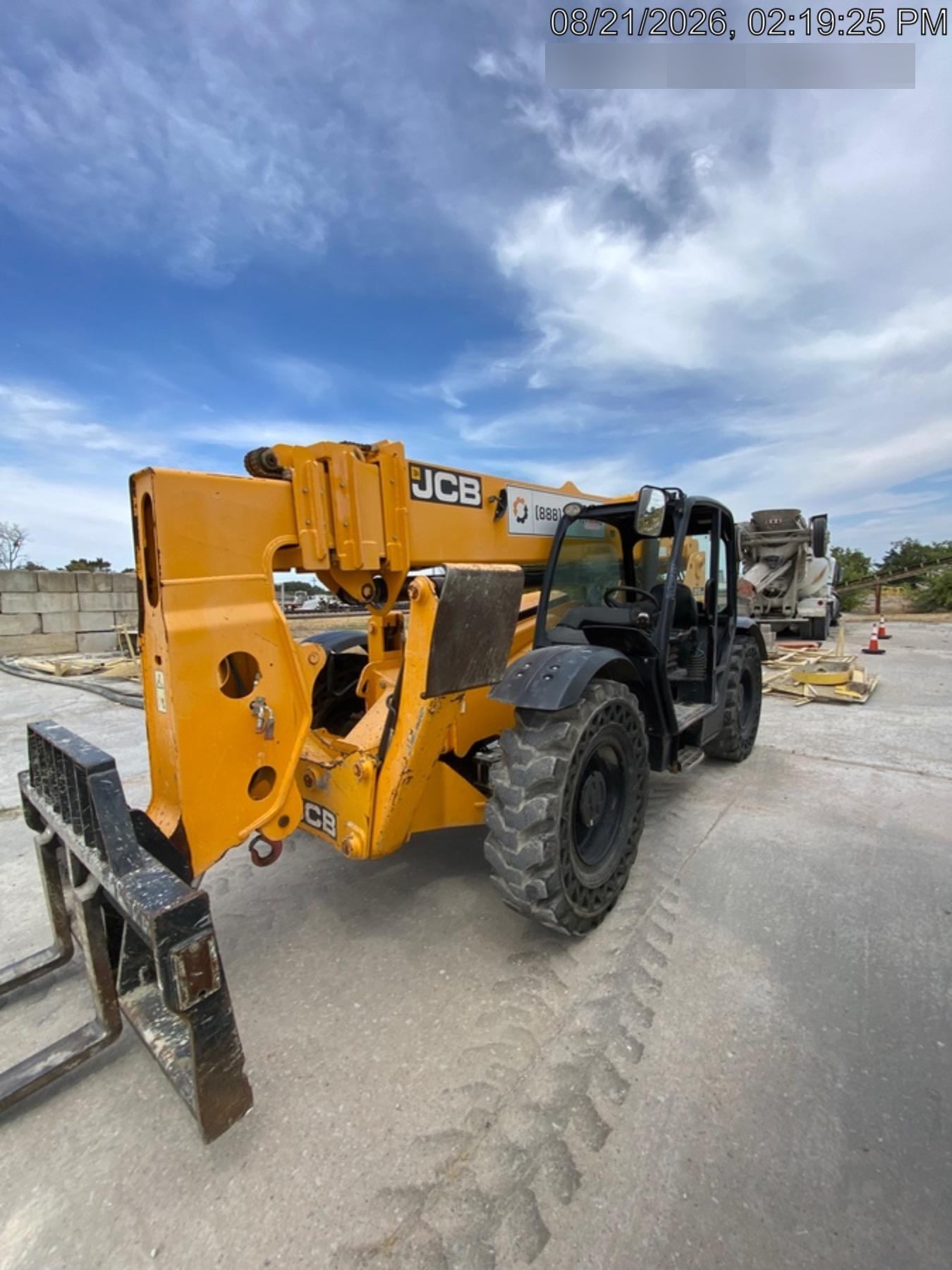 2020 JCB 510-56