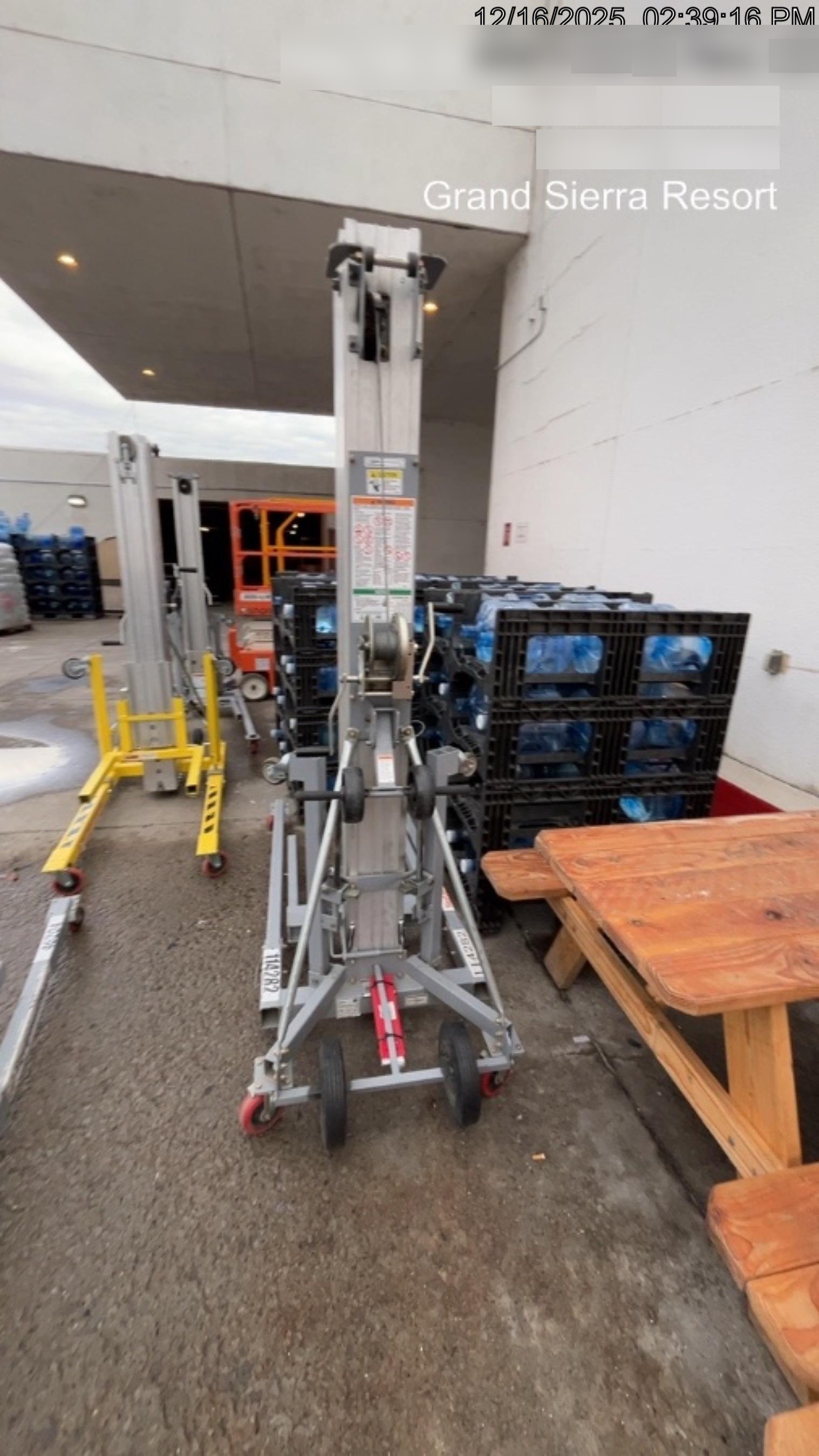2020 GENIE SLC-24